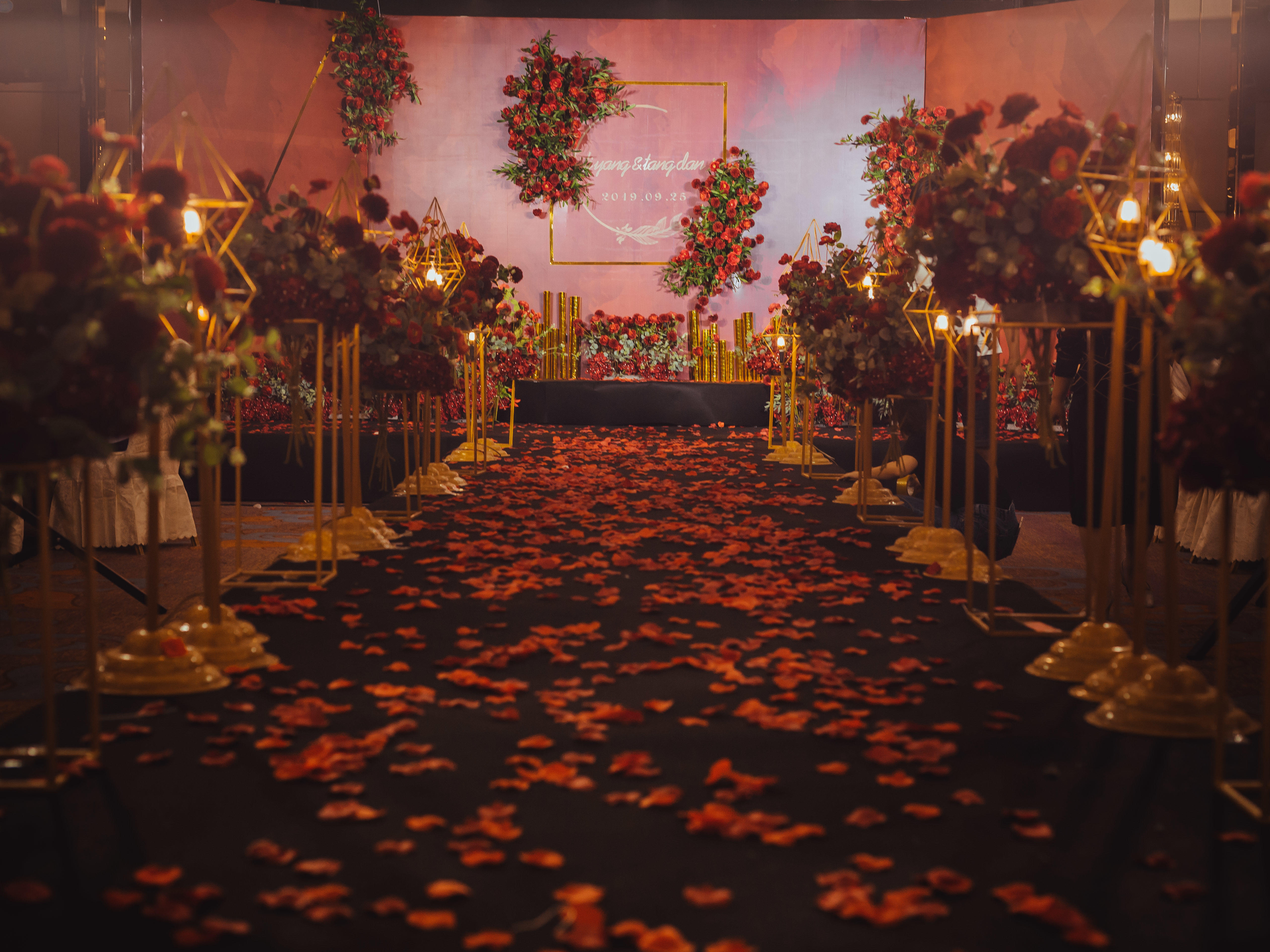 【个性定制，限时特价】现代复古红黑风格婚礼婚庆