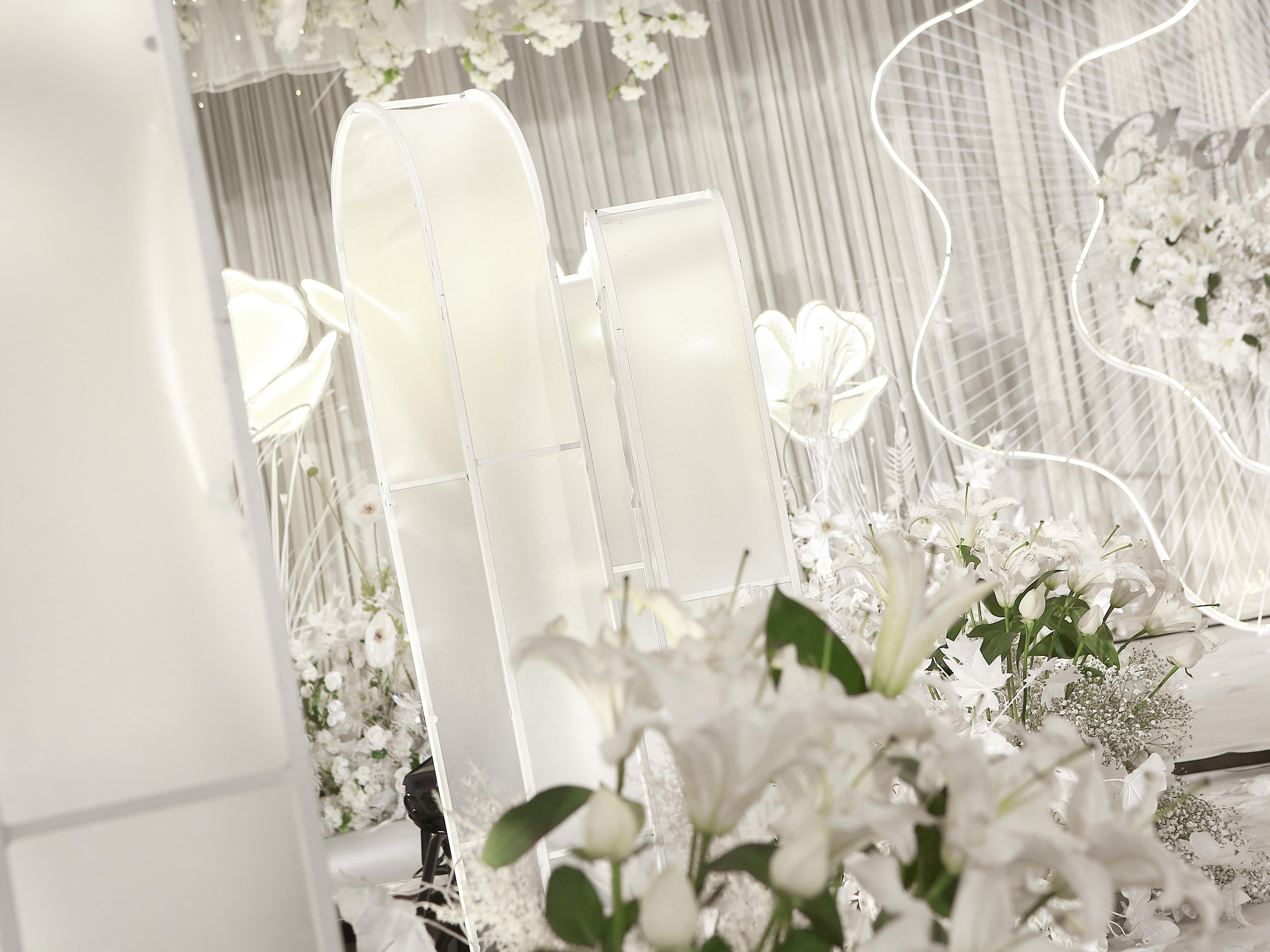 小预算之选，一价全包 纯白色主题婚礼