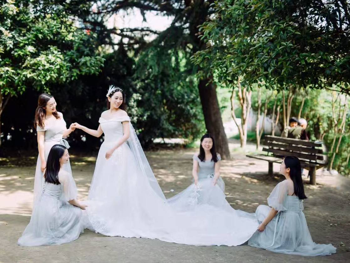 【店庆活动】全程跟妆3妆3造+ 秀禾+拖尾+礼服