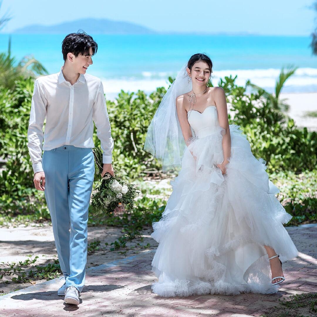 【专车接驾】潮婚婚拍节+点击咨询就有礼包