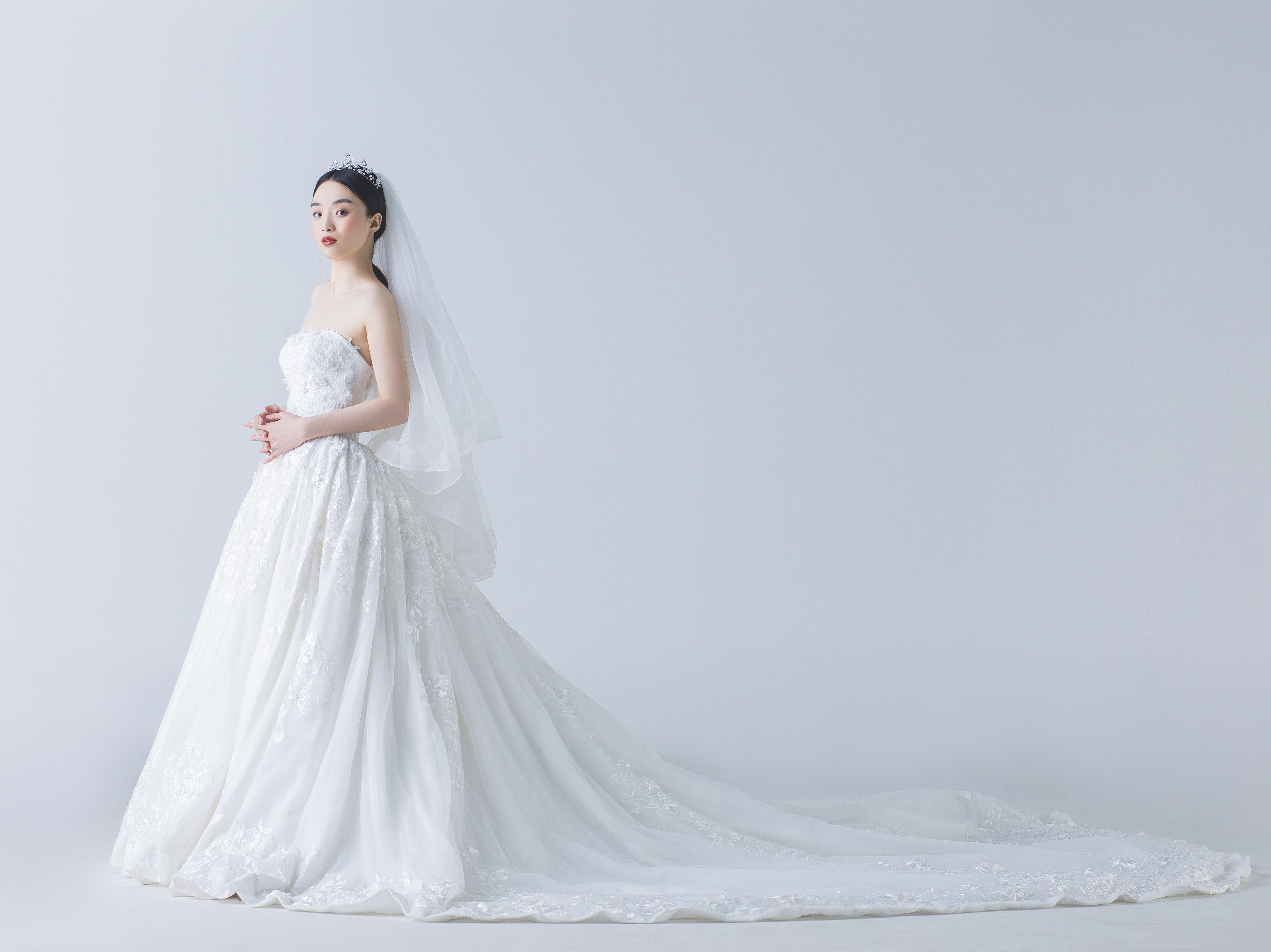 万黛【高定轻奢】秀禾（齐地纱）+拖尾主纱+敬酒服