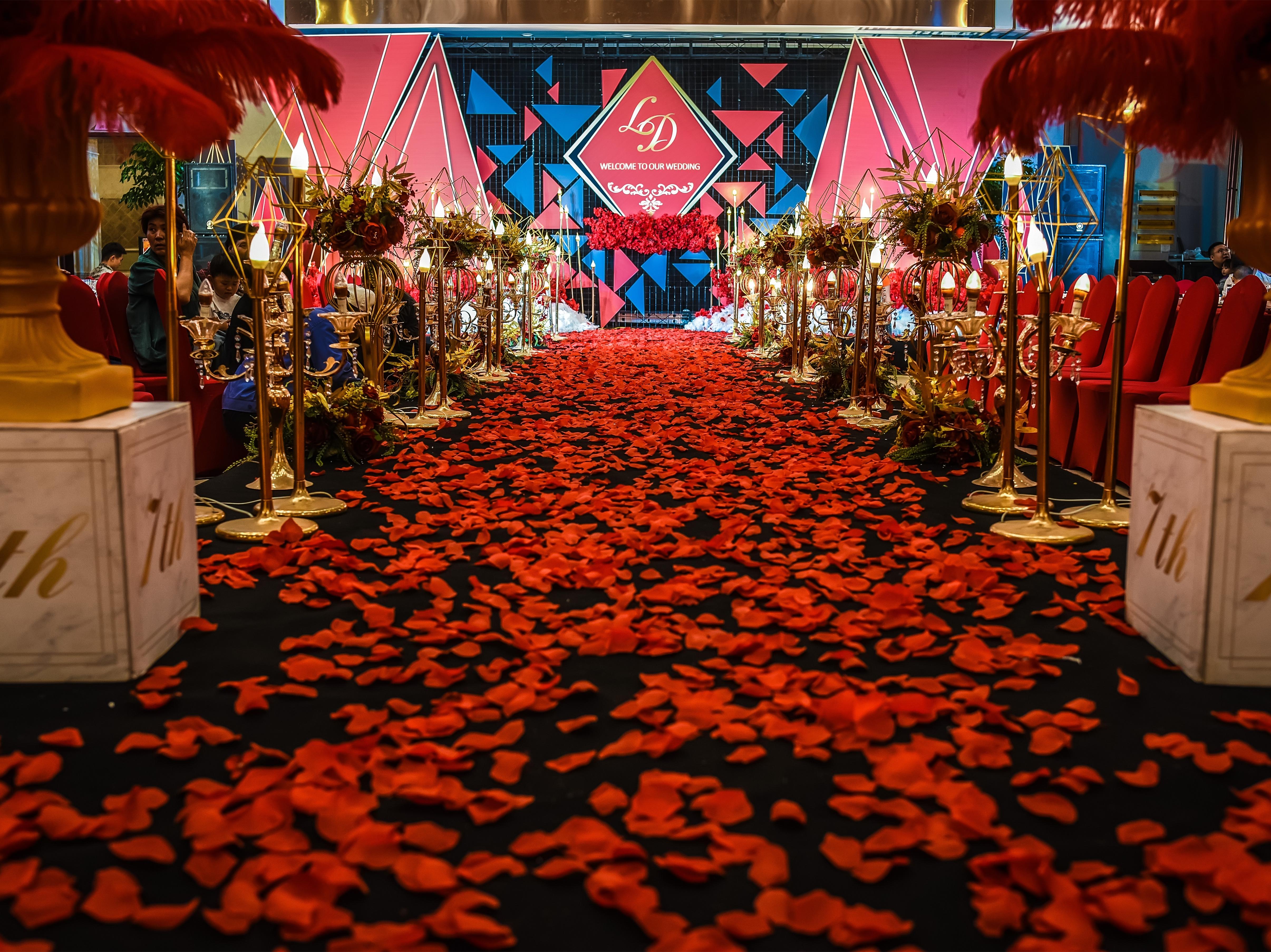 [她他婚典]  丨 机械红