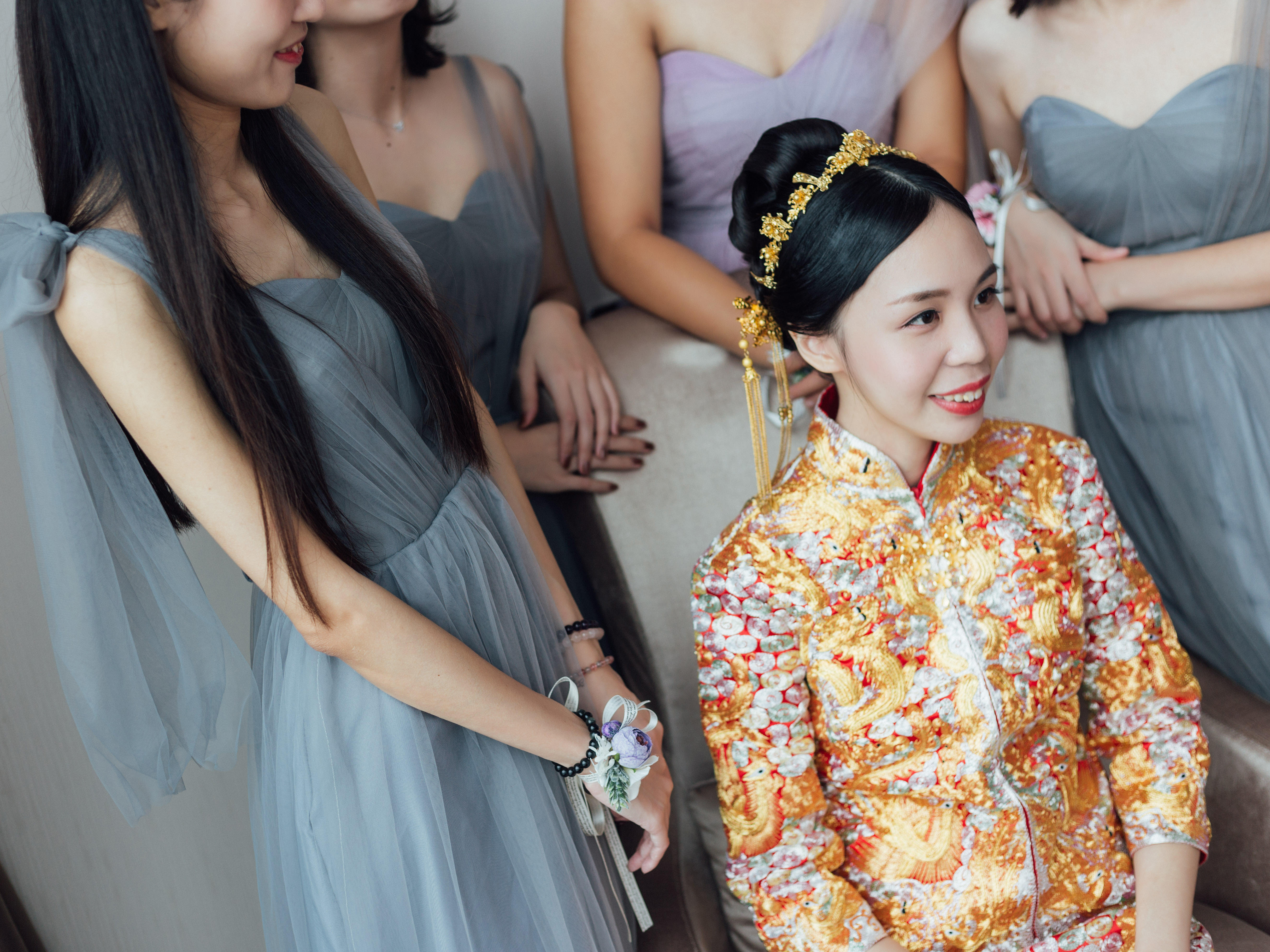 【榜单热销】资深化妆师全天贴身跟妆(送两个亲友妆