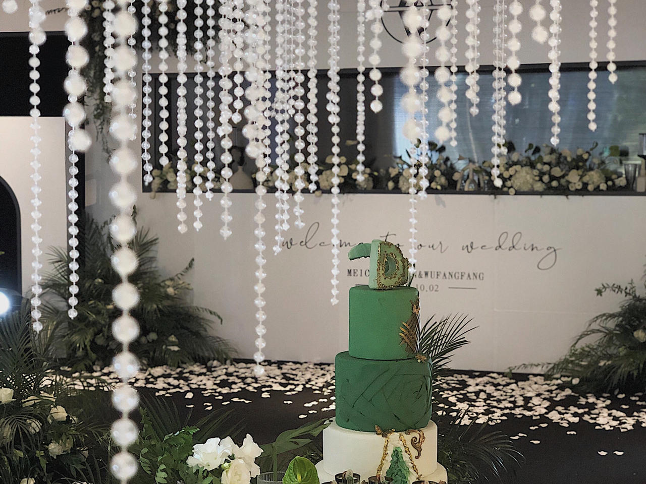 包含四大金刚 极简式白绿婚礼 