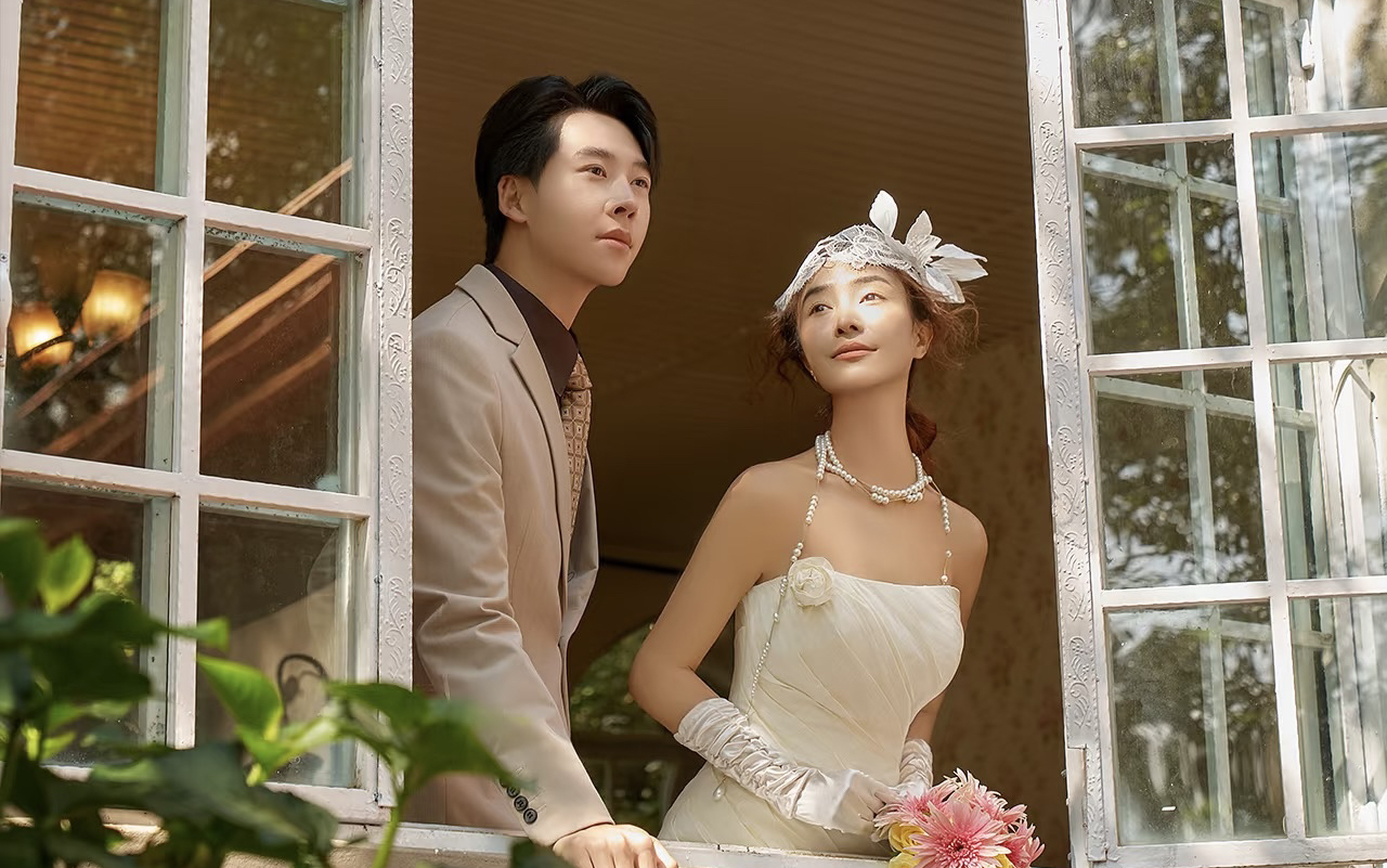 偷偷私藏很久??的法式復(fù)古莊園婚紗照? 