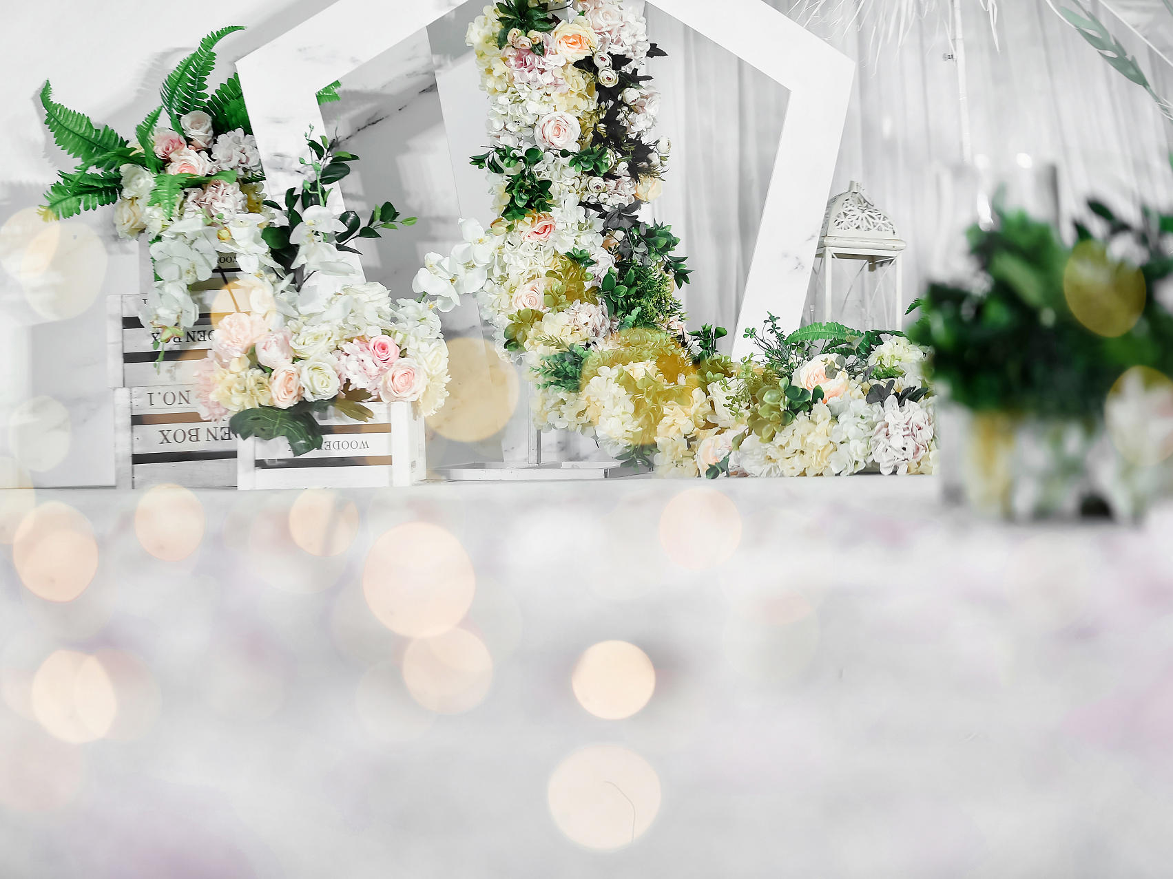 低预算简约白色唯美婚礼推荐