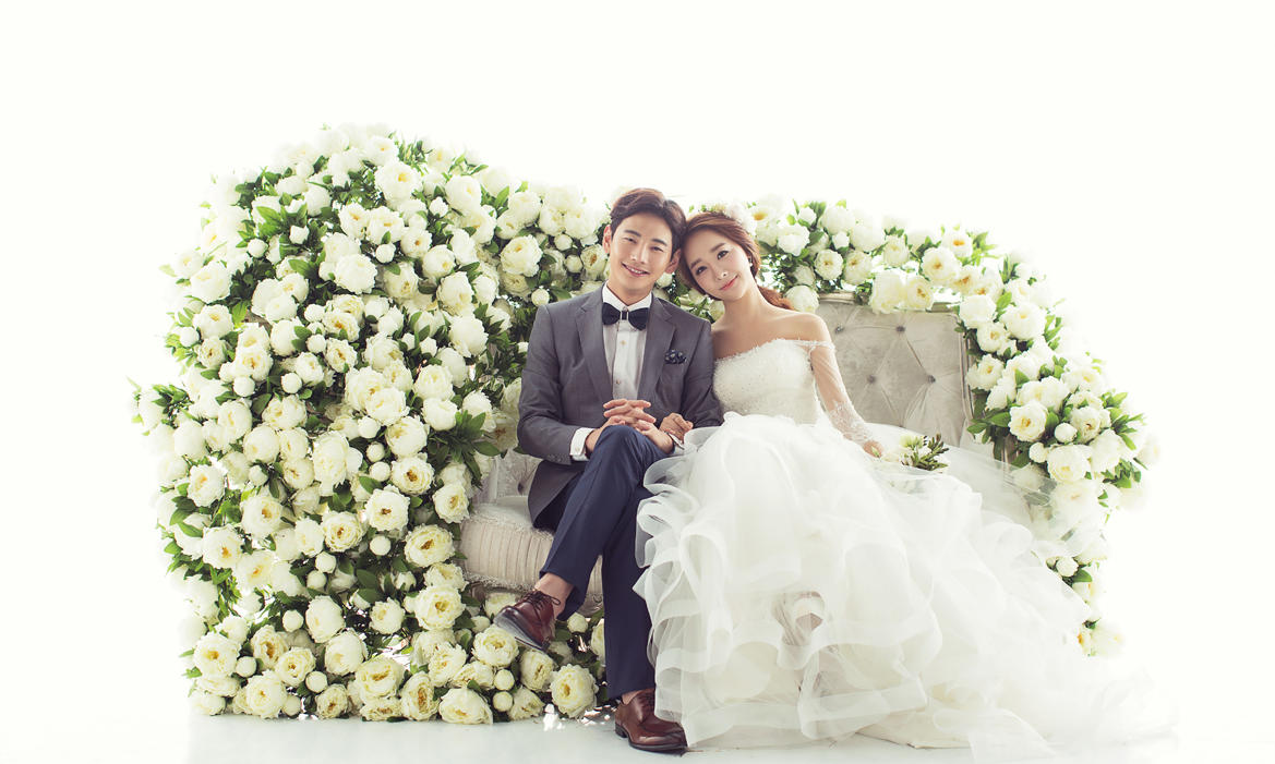 【特惠新品】主題婚紗套餐  8服8造  底片全送