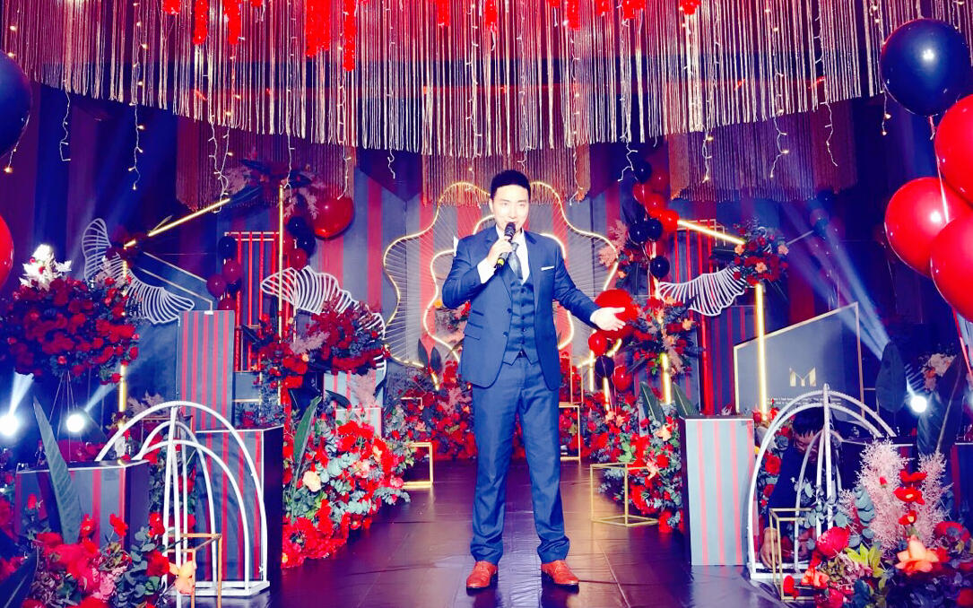 【五大金刚)】主持+摄影+摄像+化妆+财神爷