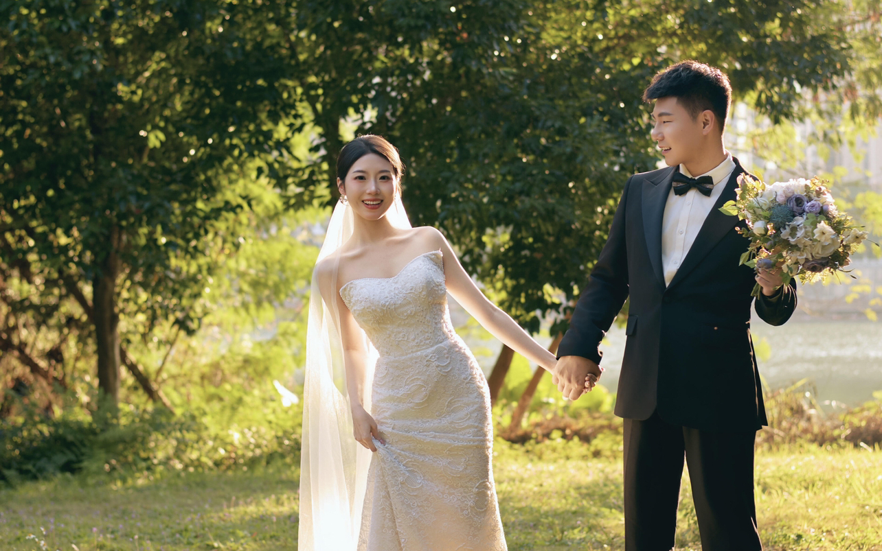 草坪系列客片欣赏！重庆婚纱照推荐系列