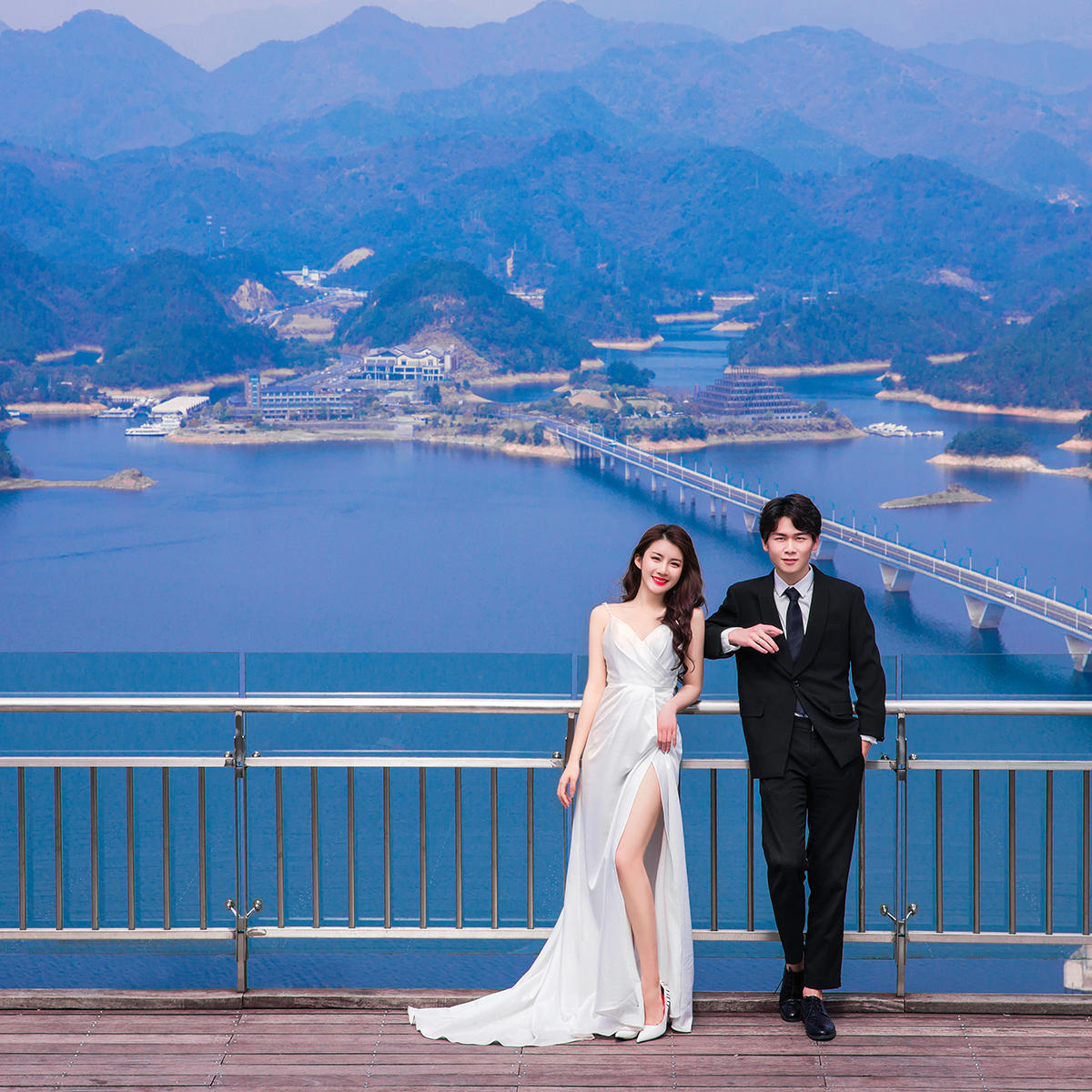 千岛湖坐落于舟山群岛，纯天然自然美岛。