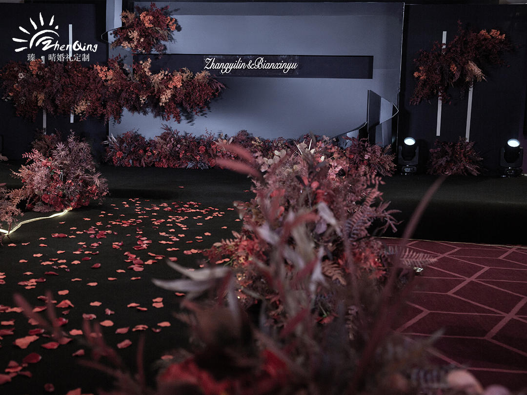 臻·晴|小众质感复古红黑撞色婚礼-西美金五洲酒店