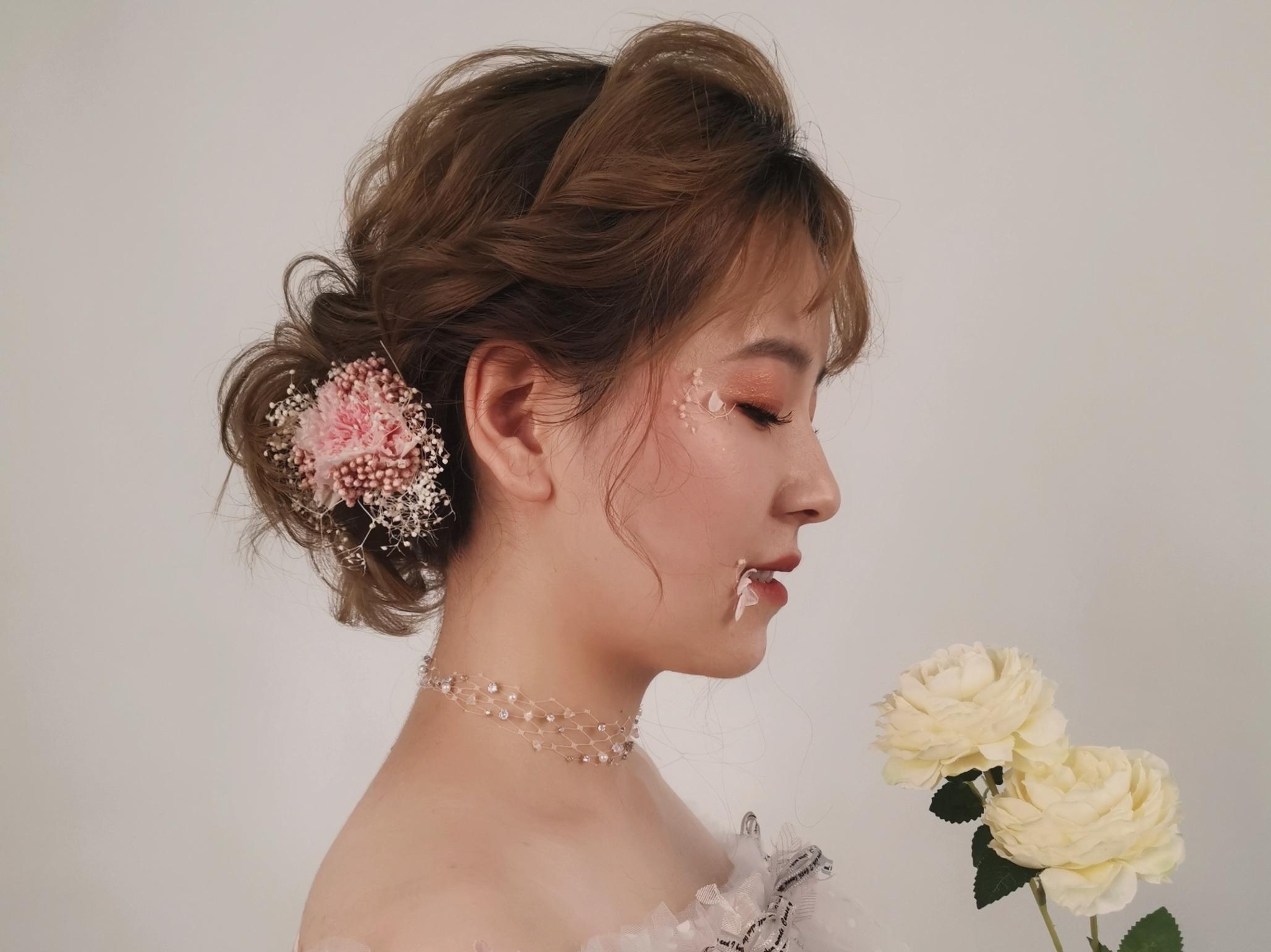 资深档全程跟妆2造型唯美简约妆容 送亲友妆