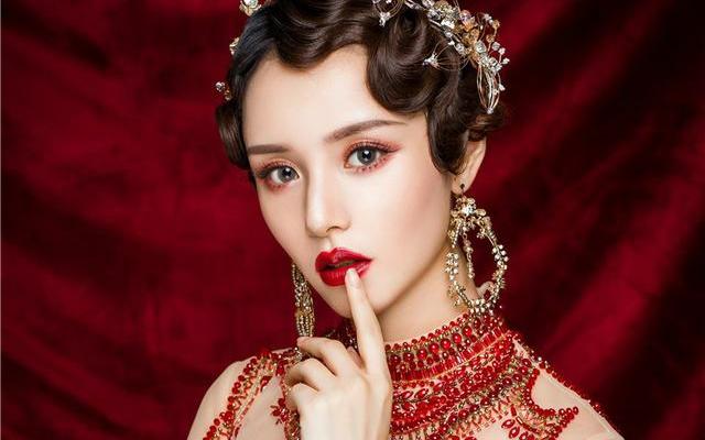 【复古造型】让你在婚礼上气场十足