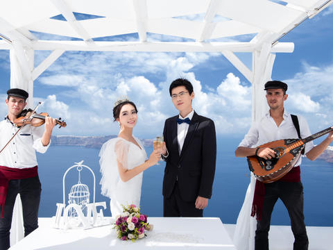 爱旅海外婚礼-希腊圣托里尼悬崖酒庄露台婚礼+拍摄