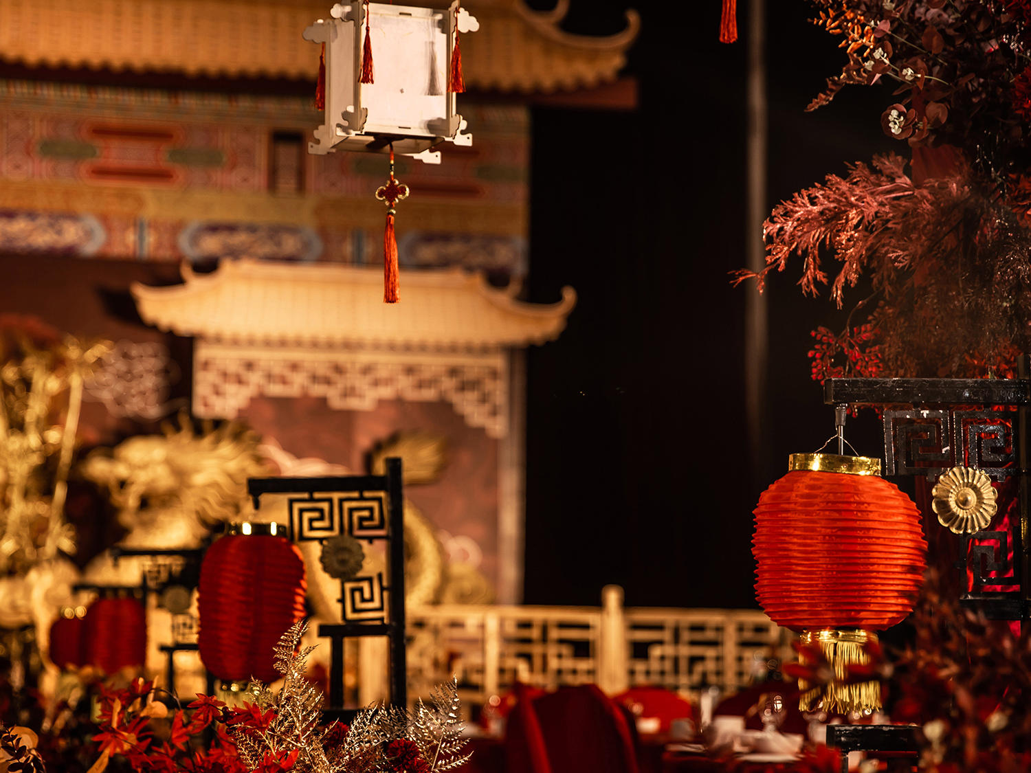 《超值爆款》红金色中式-华典