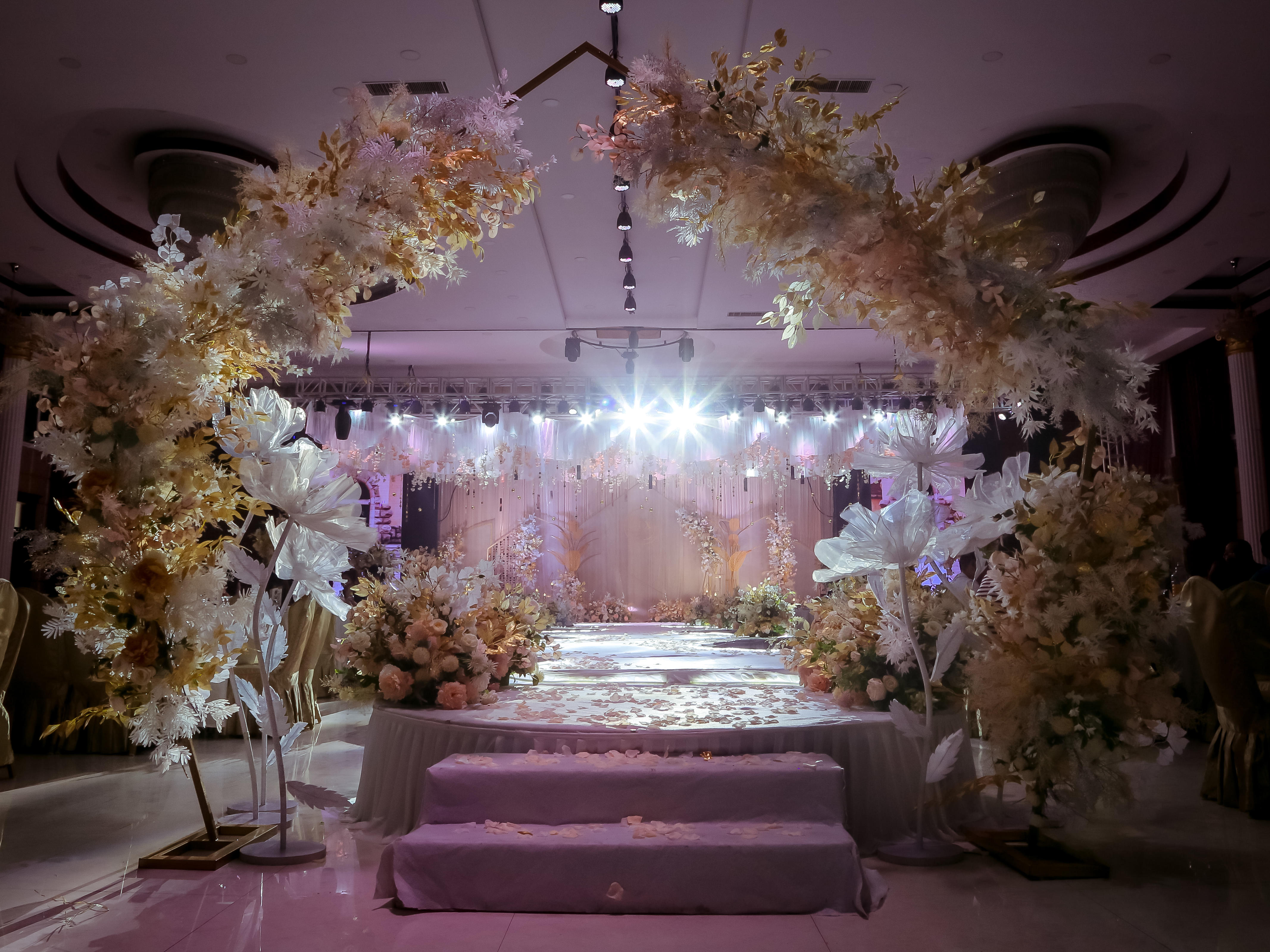   高级质感的香槟色婚礼