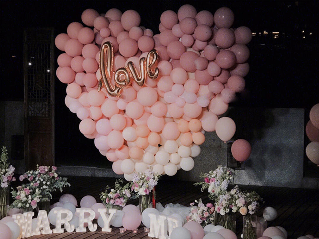 她梦想中的求婚仪式/满足她的少女心