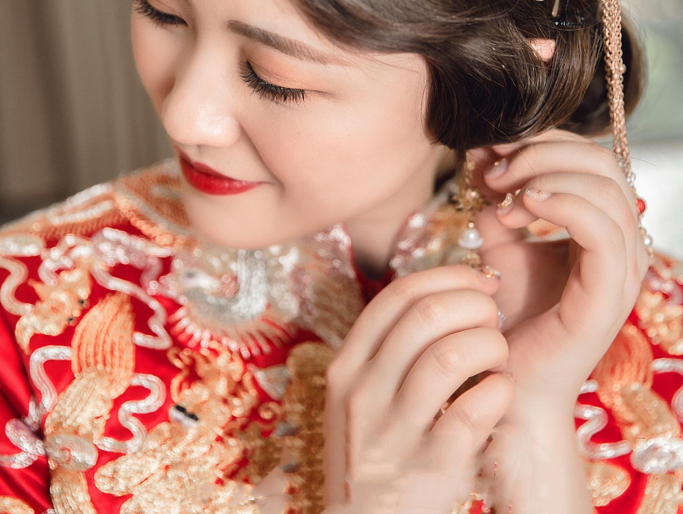 特惠九件套新娘婚纱礼服套餐