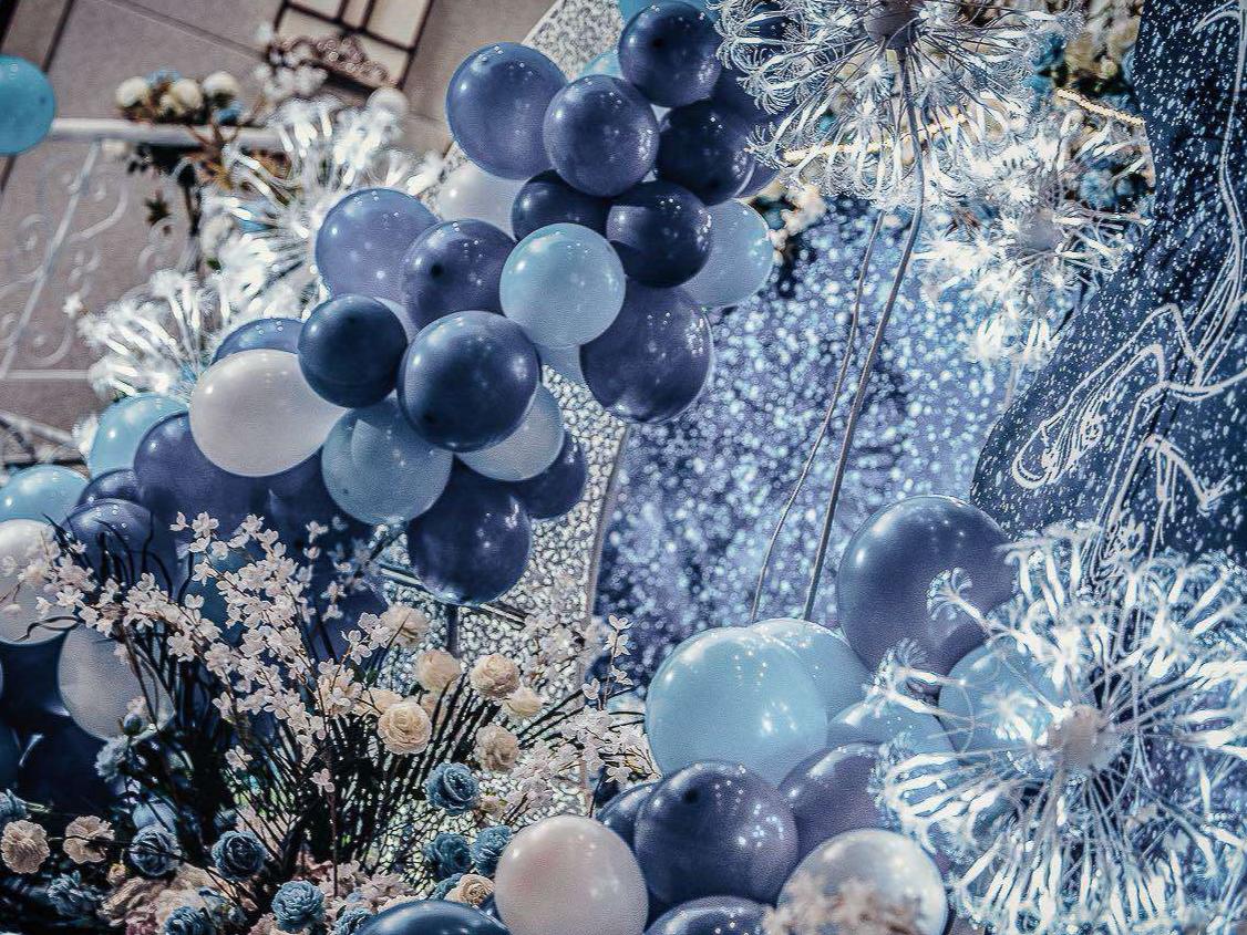 资深主持+专业流程策划+督导