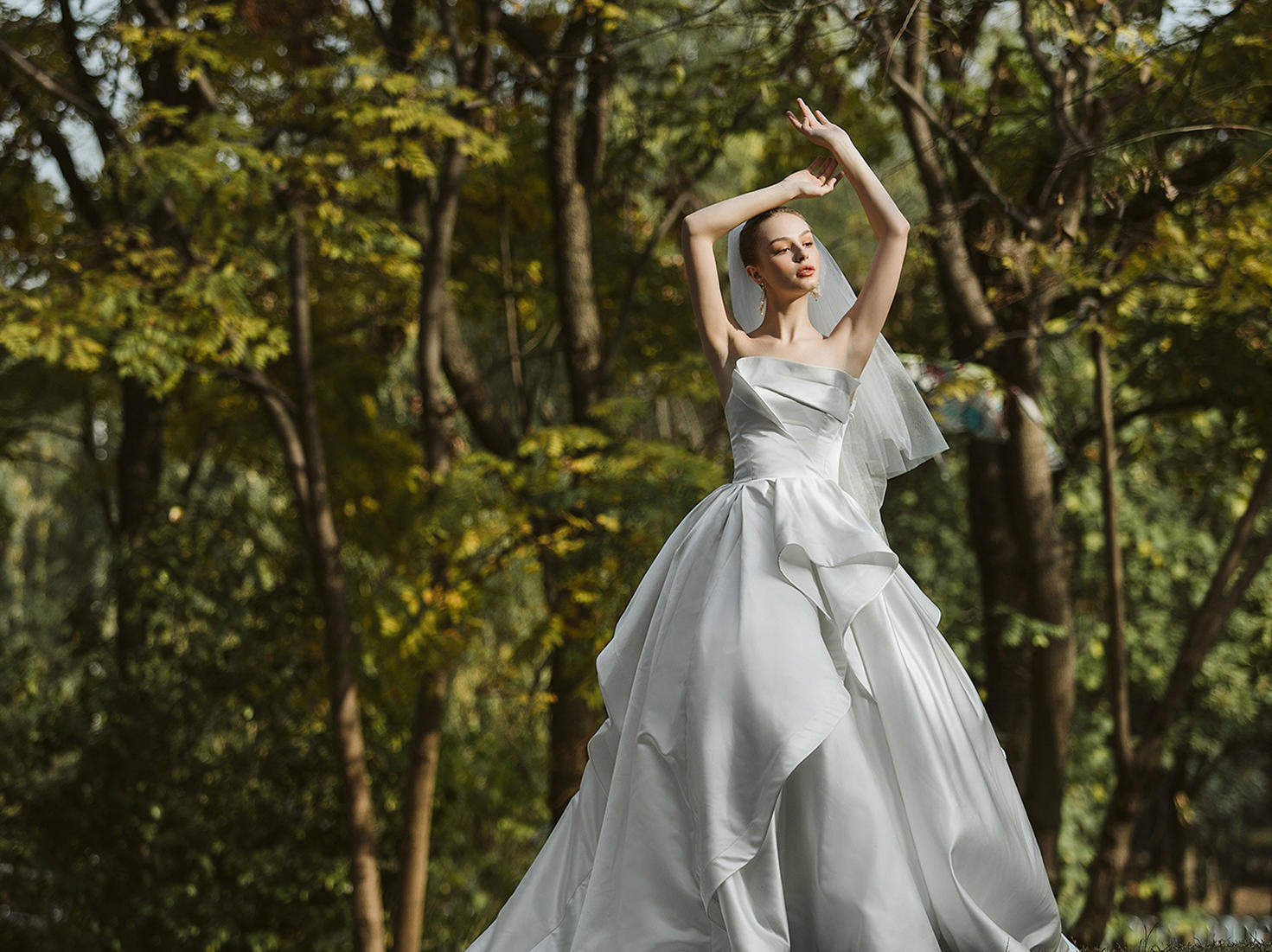 【曙光】春夏款一字肩抹胸礼服