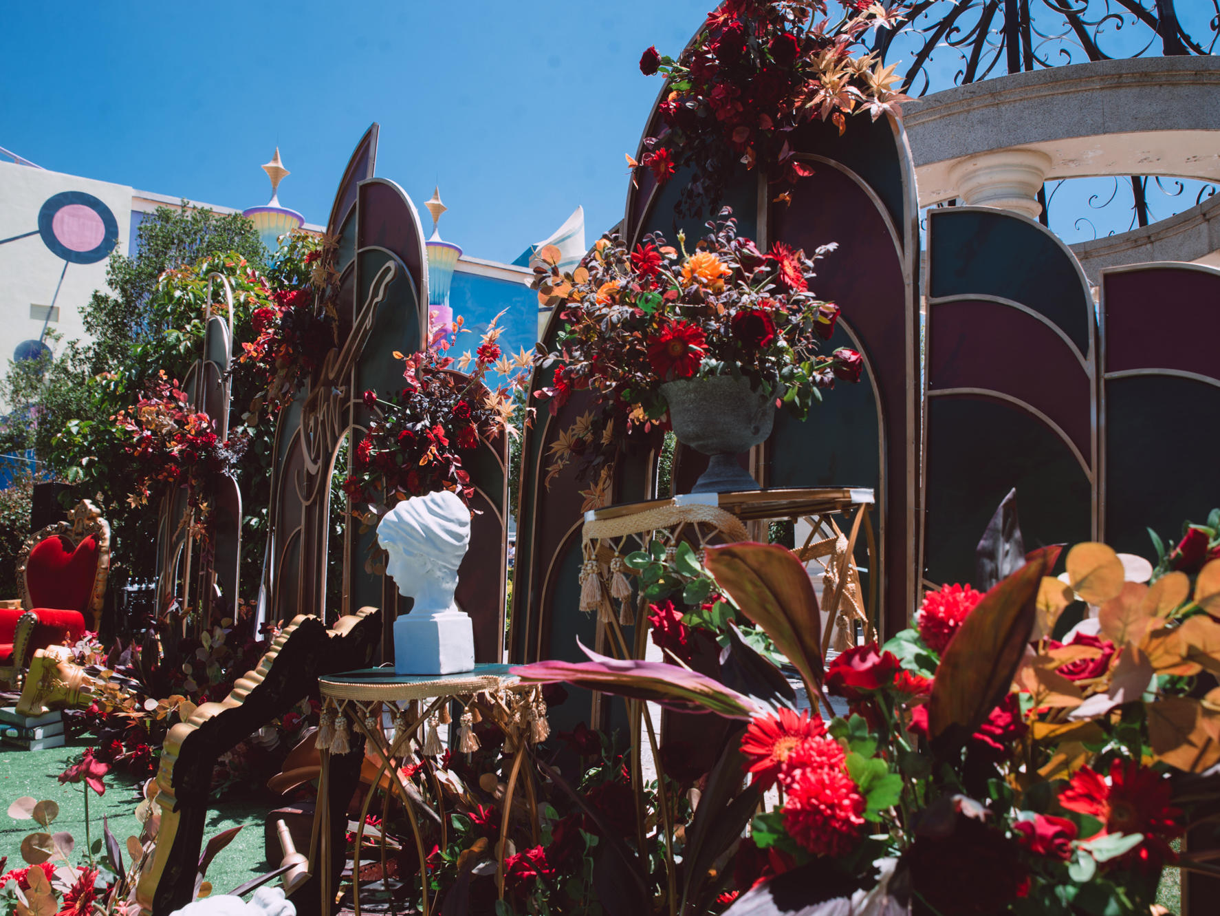 复古大气黑红金户外婚礼【免费LOGO设计】