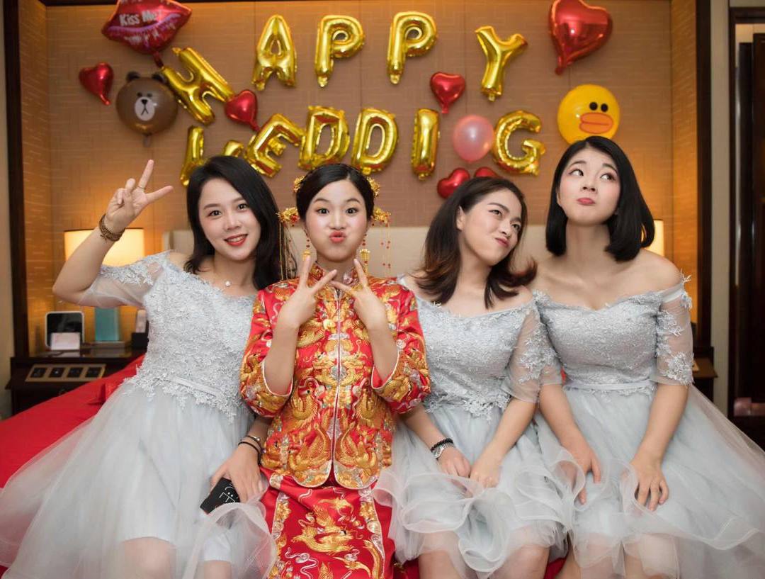 梦幻森系婚礼仪式婚纱+出门服+敬酒服+跟妆