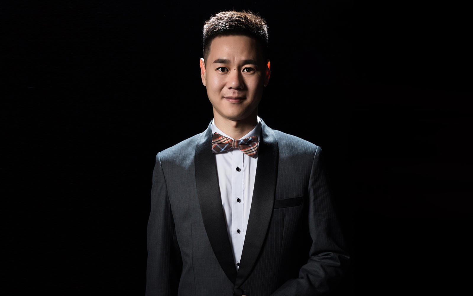 金鹰主持团队主持人·周平