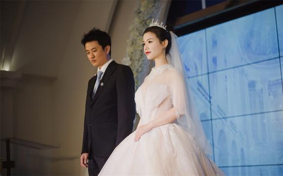 嘉芮高端婚纱定制    新人样片