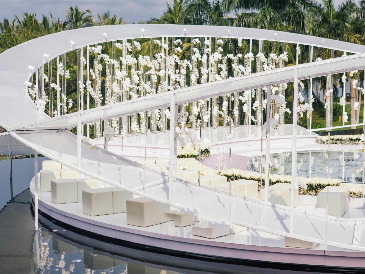 【梦工厂】-ins风浅金香槟碰撞