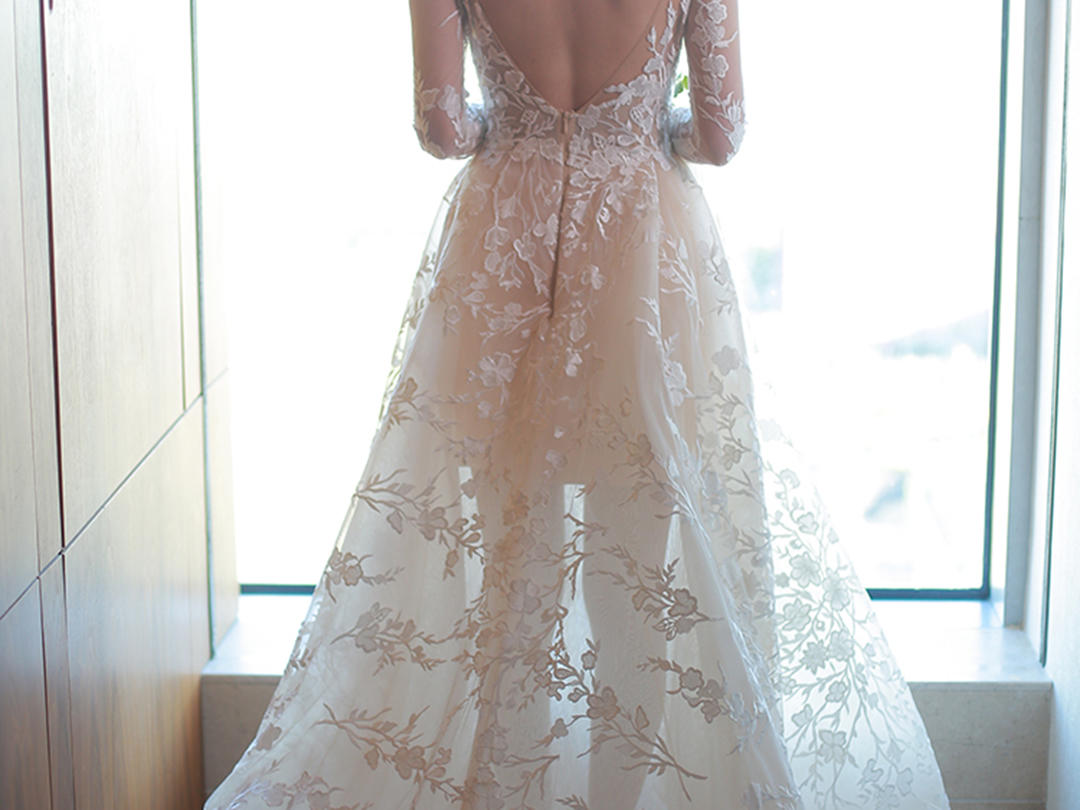 热推2019嫁日出门纱+主纱+敬酒服+跟妆套系