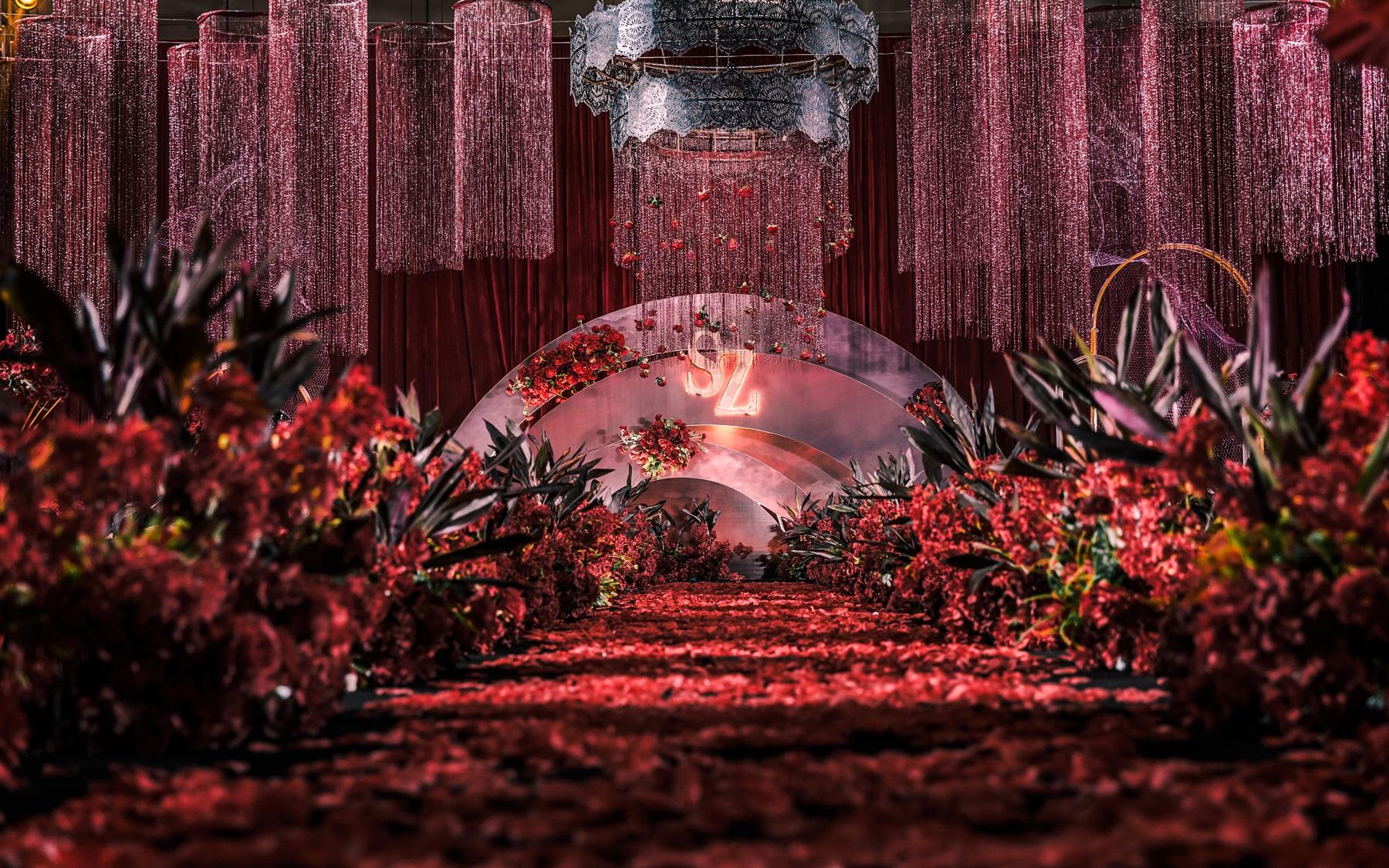 【哈尼婚礼】红色婚礼包括现场布置和四大