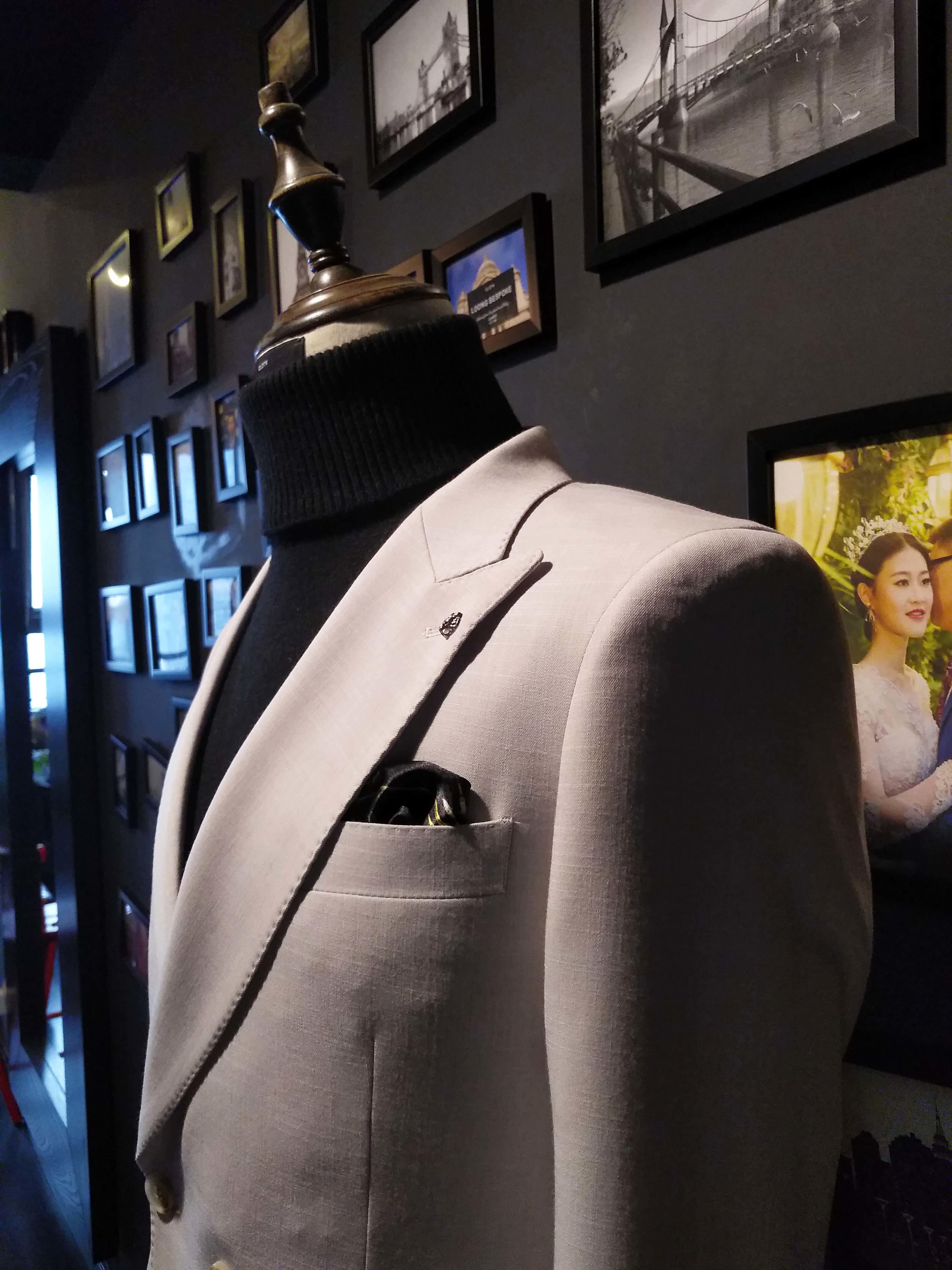 新郎白色礼服 米白色西服租赁