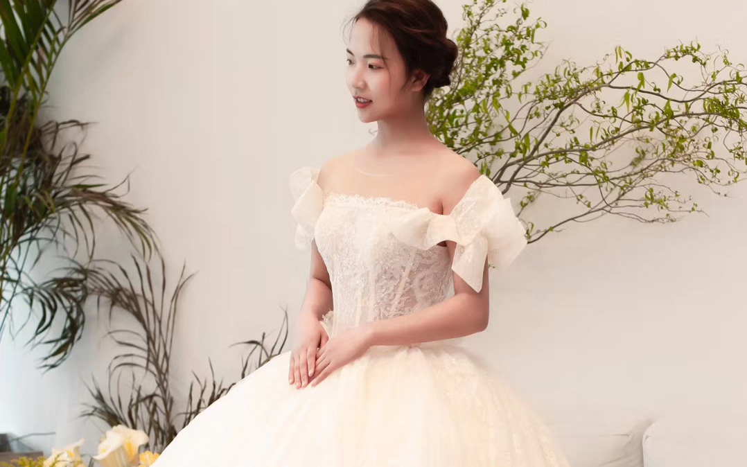 I DO婚纱  试纱分享