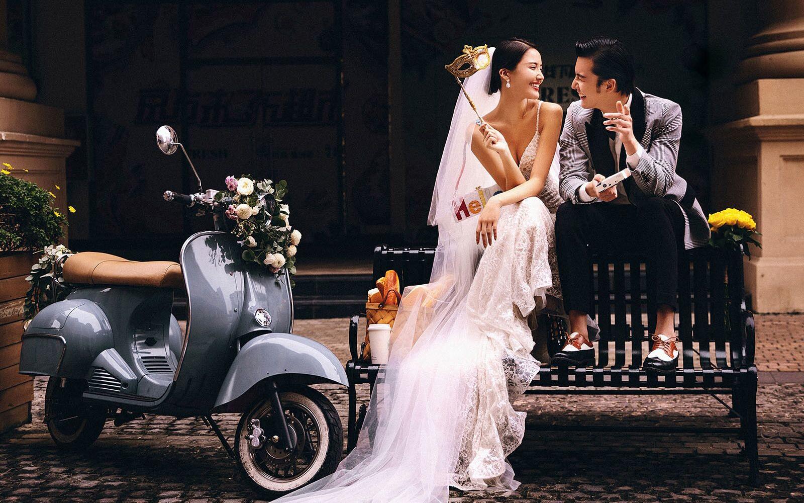 【爆款推荐】城市风婚纱照+服装任选+千元婚嫁壕礼