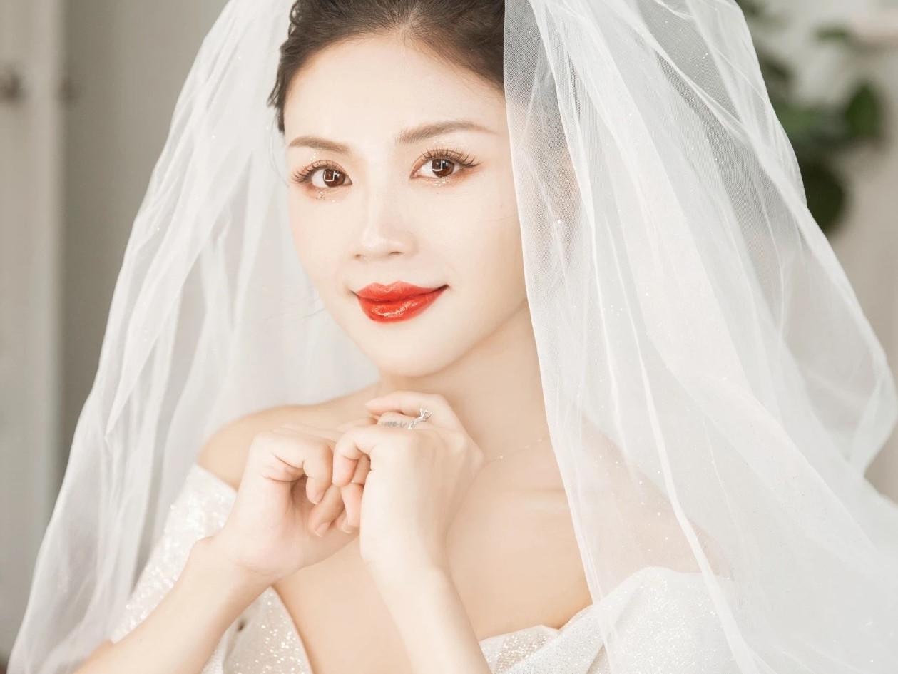 全天新娘跟妆—资深化妆师