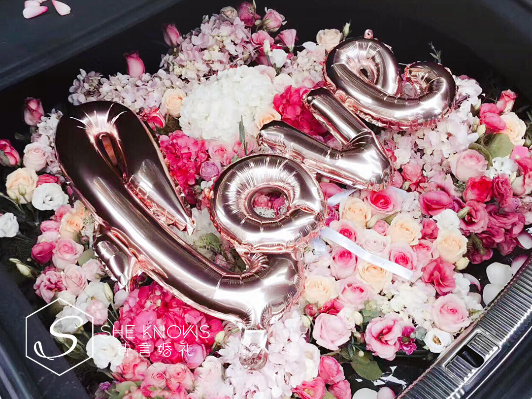 网红后备箱求婚布置·She Knows