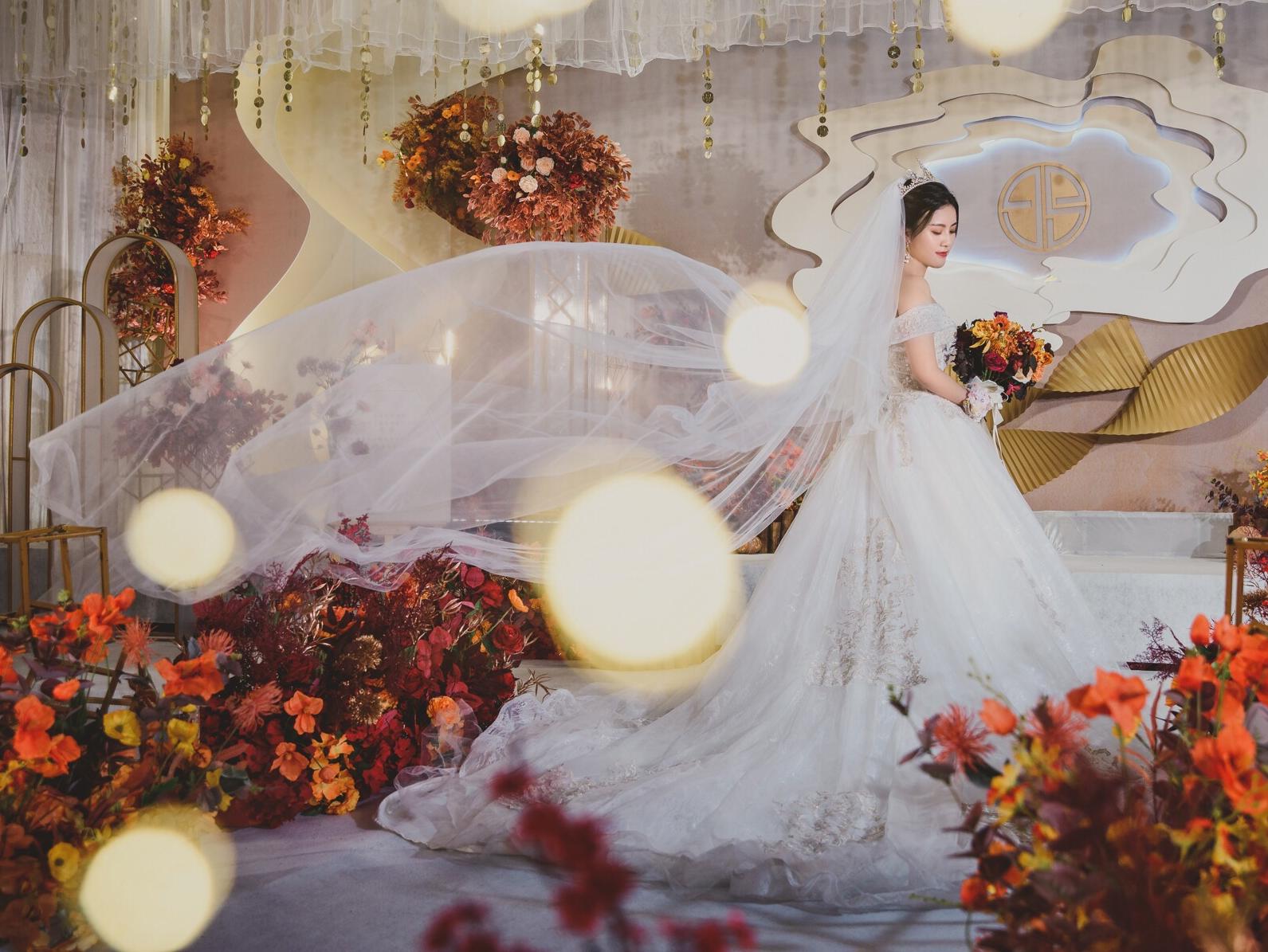 {麓•造型}化妆总监＋全天跟妆＋助理