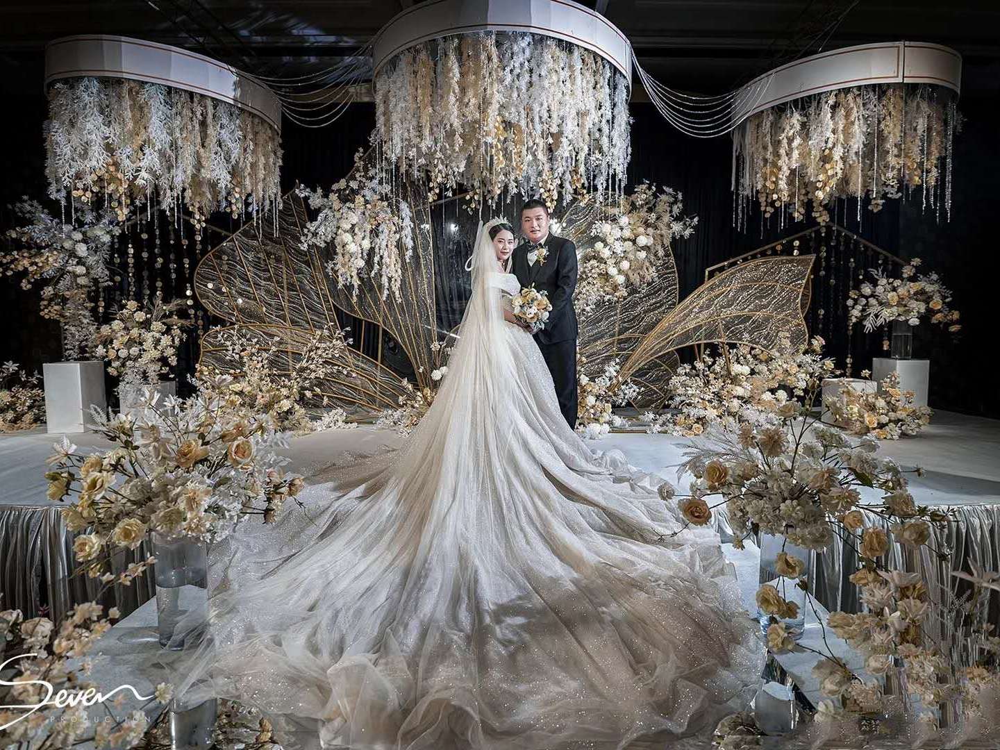 【维卡婚礼】大气唯美.两处吊顶+一价包干【实景】