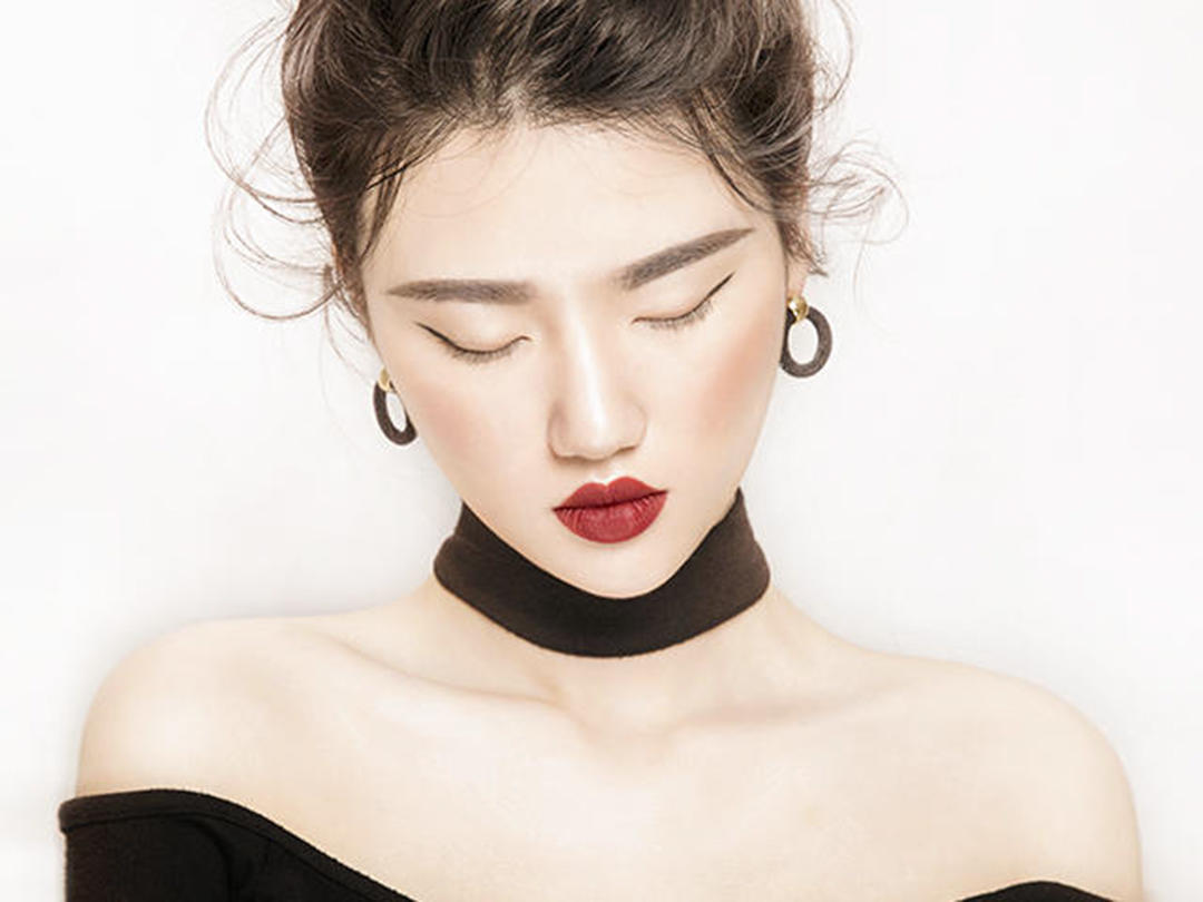 总监档化妆师全程跟妆三套整体造型