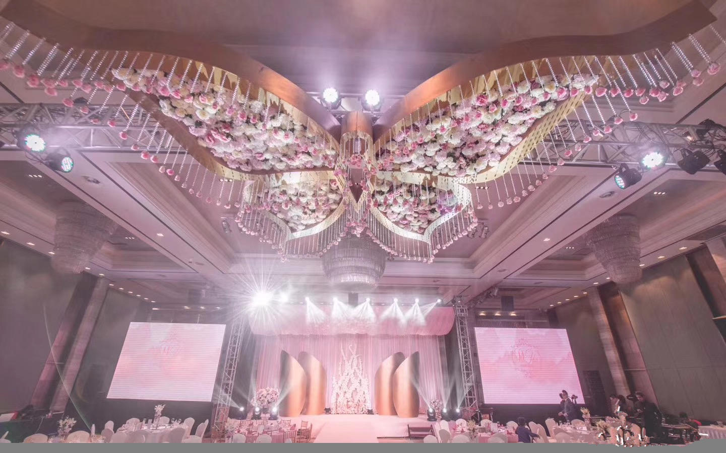 粉色少女心梦幻婚礼——五厘米婚礼