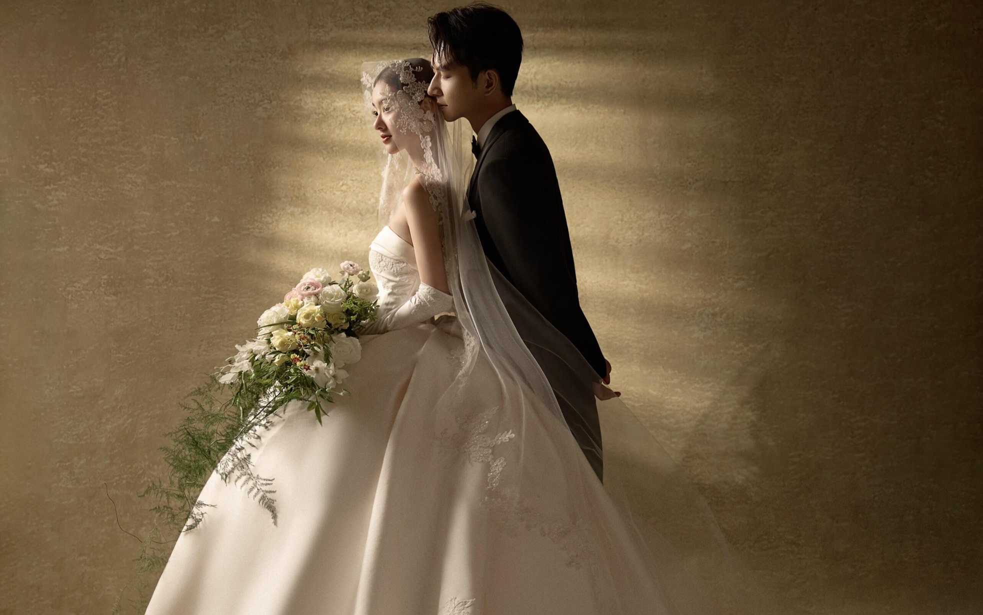 美到失語的復(fù)古油畫婚紗照???高級(jí)又浪漫