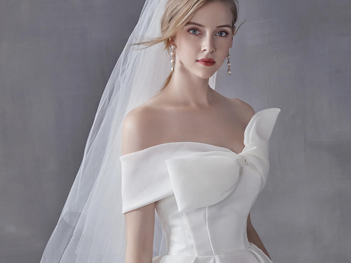 【超值爱心套餐】主纱＋秀禾＋礼服＋伴娘服，999