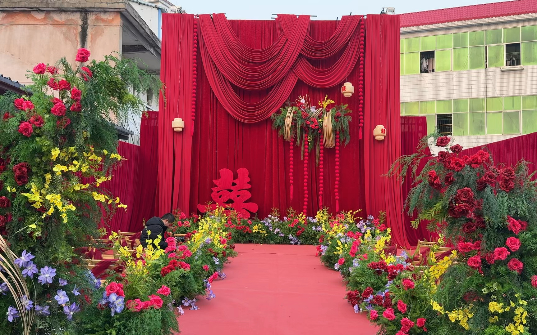 老家户外红色婚礼