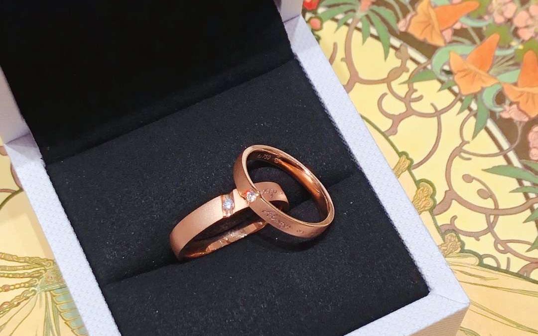 珀芮珠宝 | 镶钻刻字情书款对戒 | 婚戒定制
