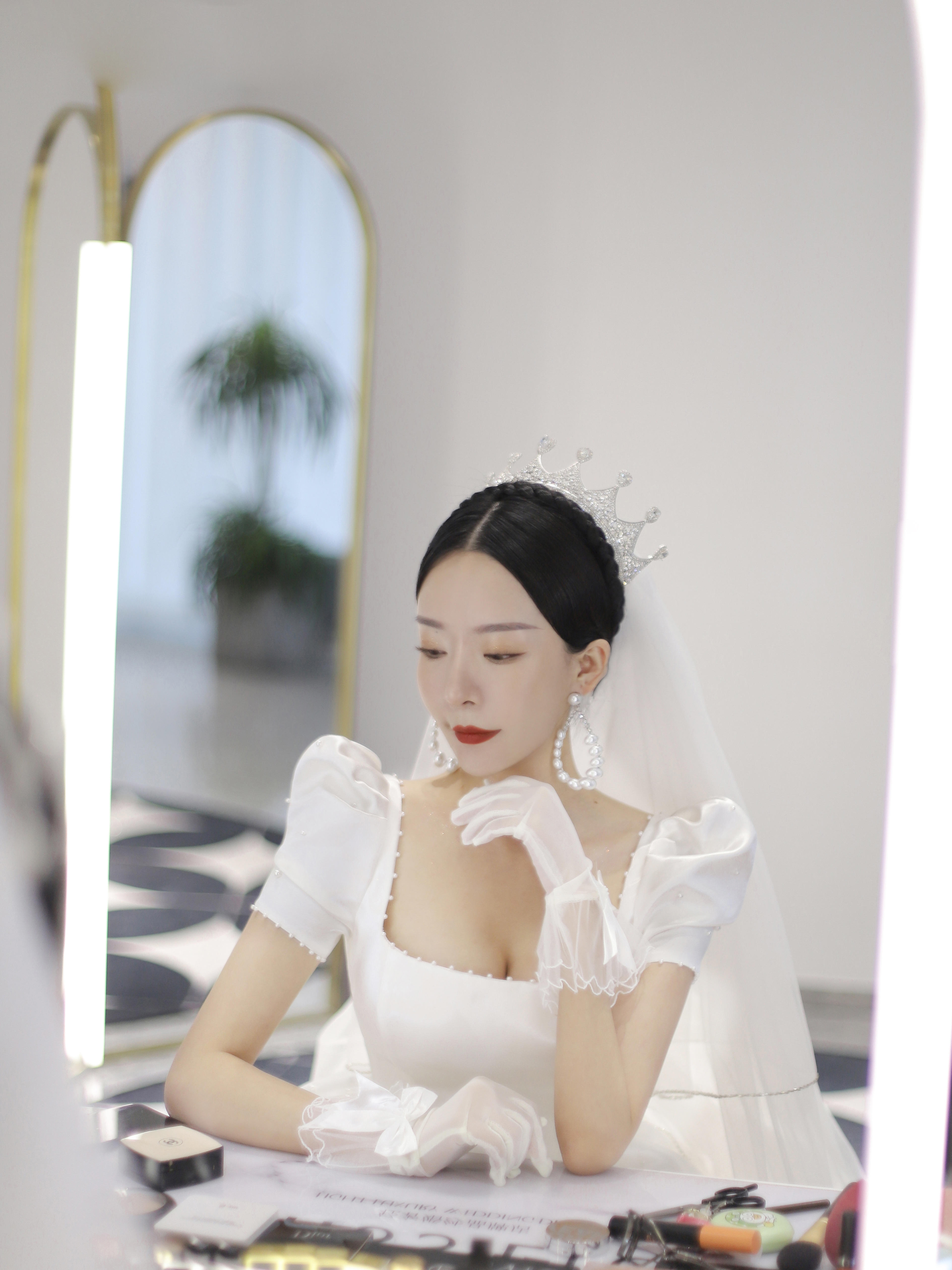 2999三套衣服 婚纱秀禾敬酒服