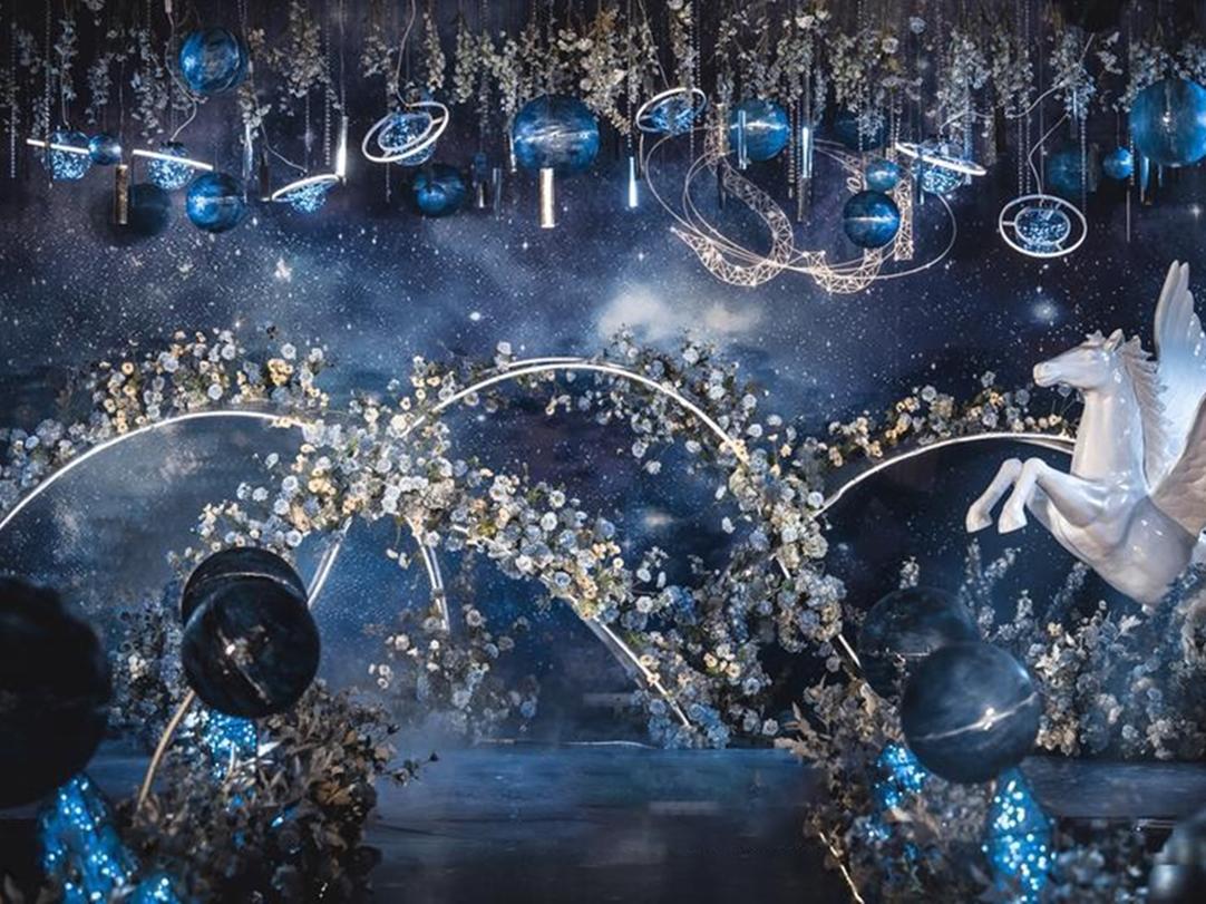 星空下的神秘爱恋 道不尽的一腔柔情