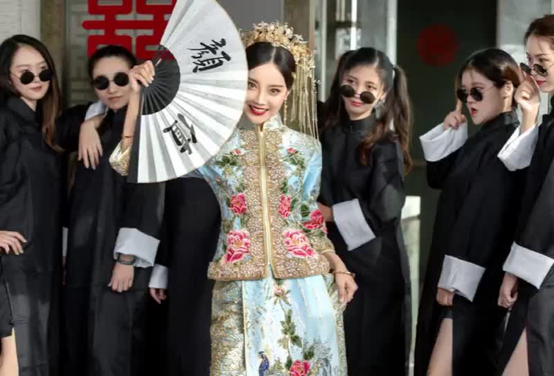 资深档全程跟妆3造型唯美简约妆容+亲友妆