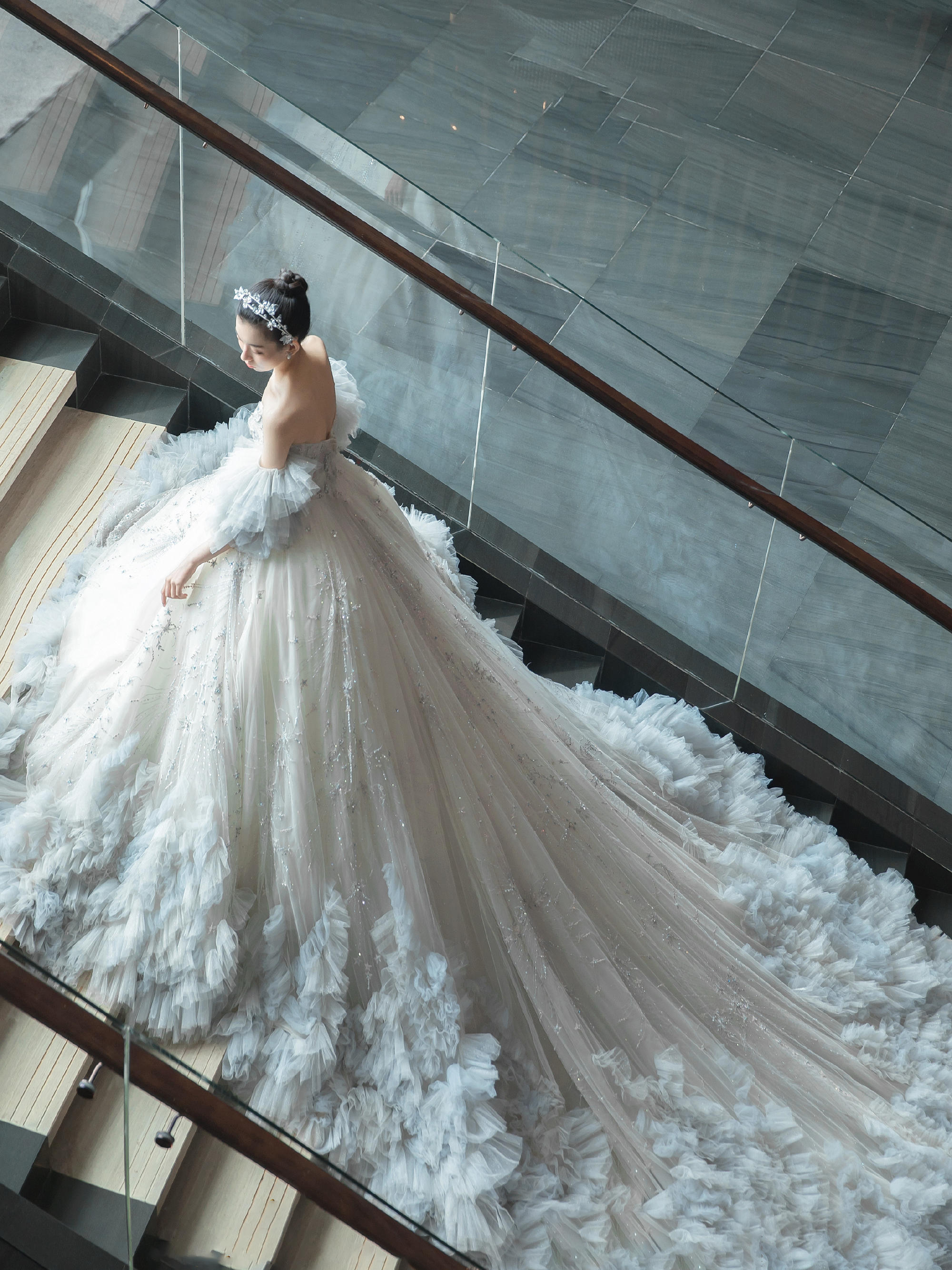 【人气超值奢华套餐】主纱+出门纱/秀禾+敬酒服