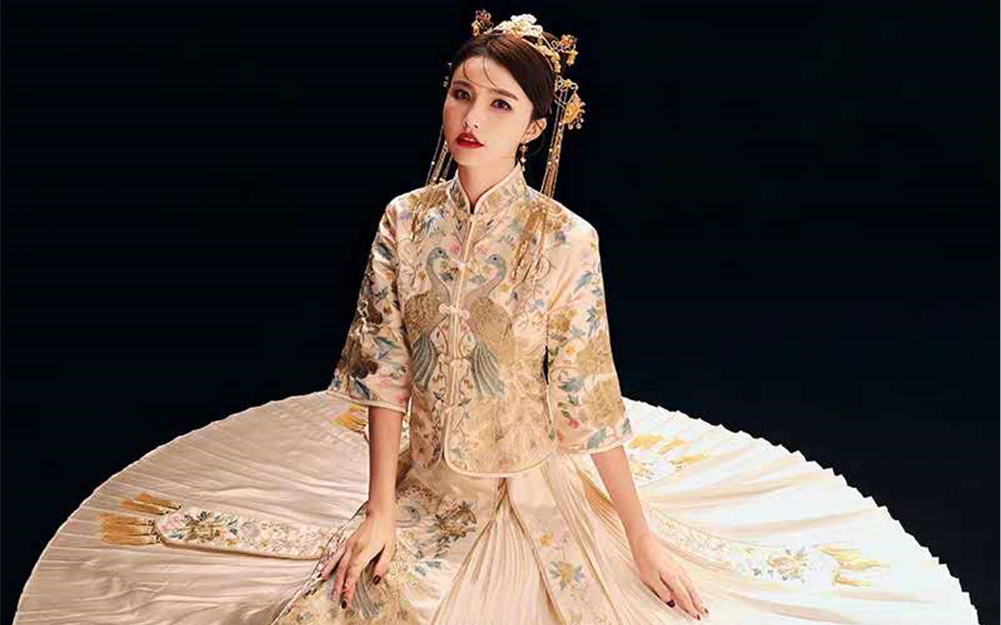 2019新款新娘马来风礼服