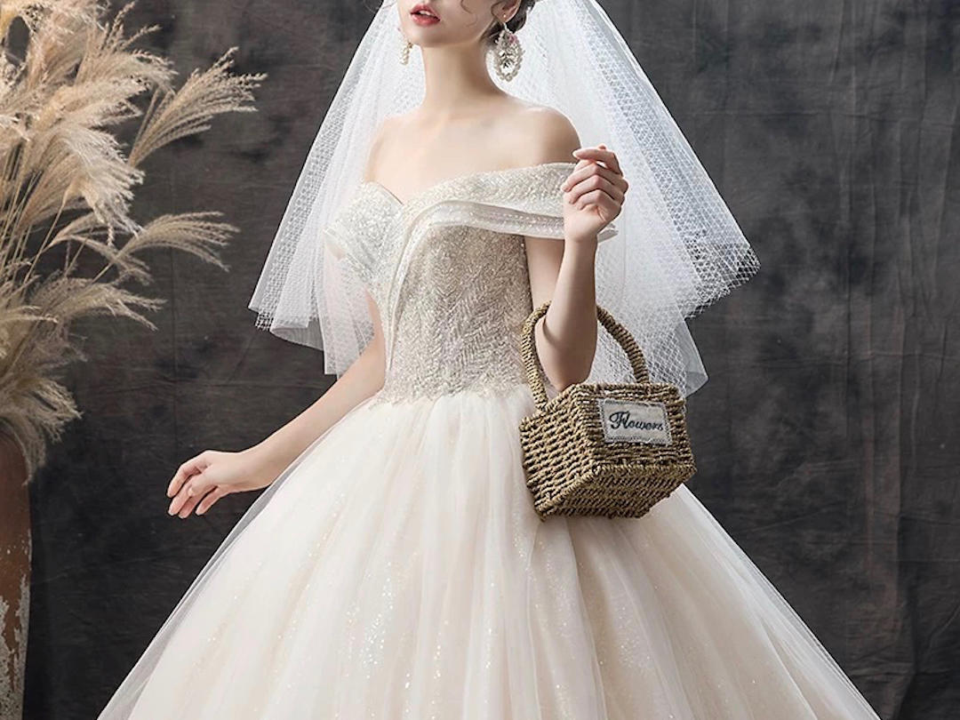 【VERNA】开业 全新婚纱礼服租赁（含新郎服）